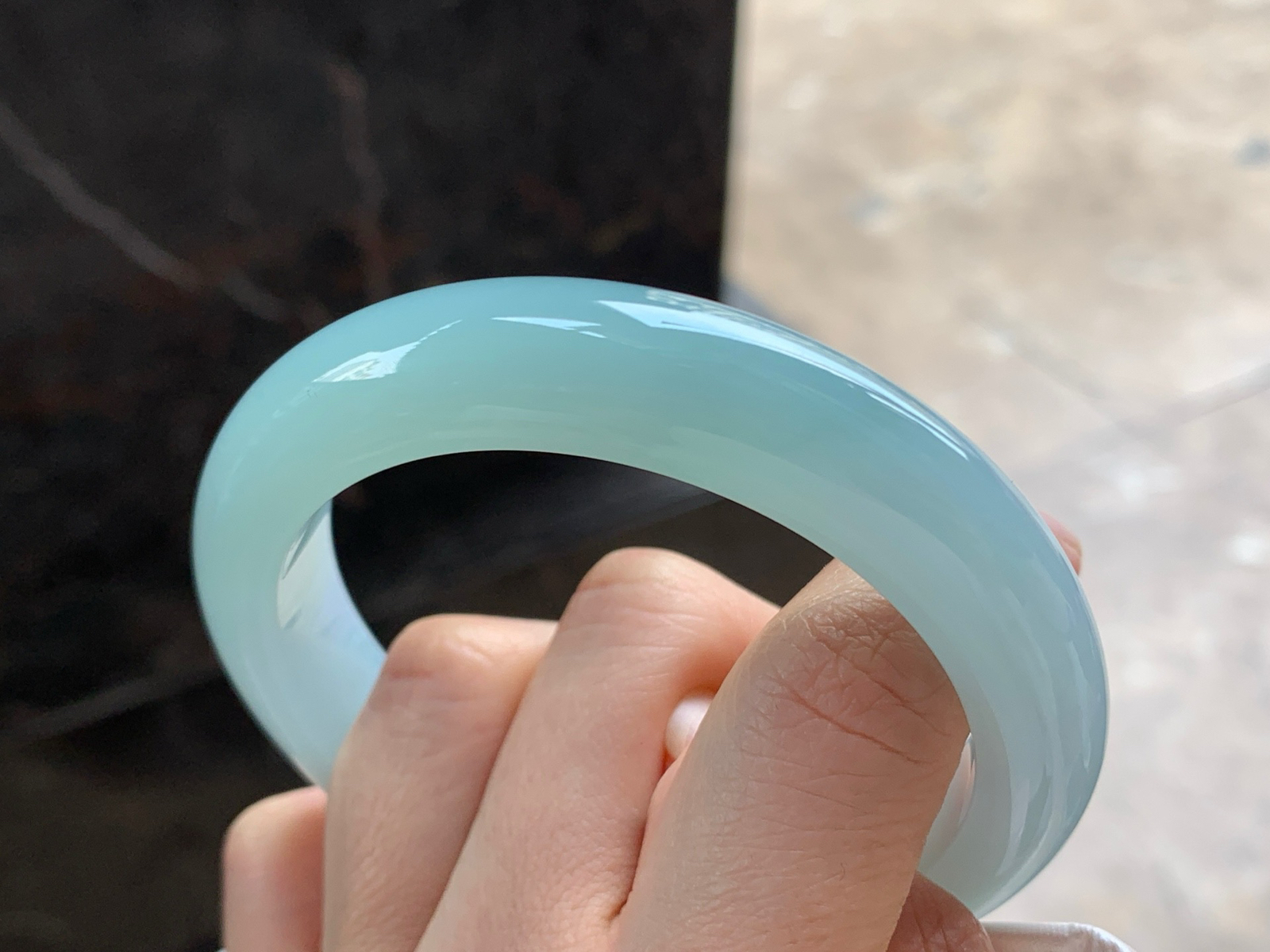 58-13-9.5

蓝底手镯^_^玉质温润 肉质细腻