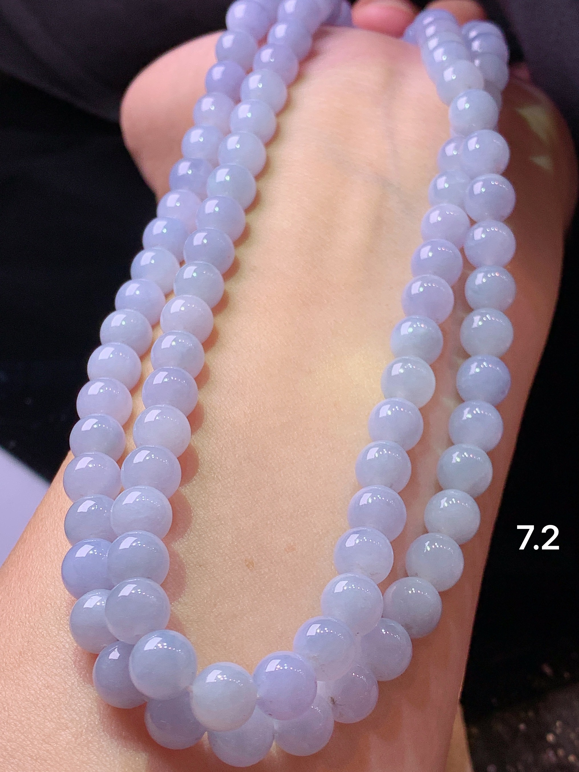 淡紫罗兰圆珠项链 玉质细腻 色泽艳丽清新 水润亮眼 整体尺寸7.2p1