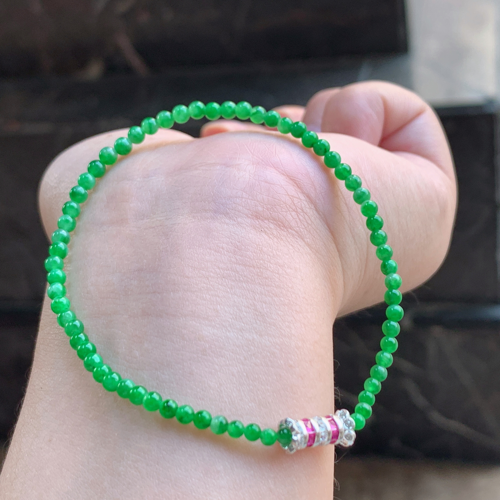 阳绿小米珠手串