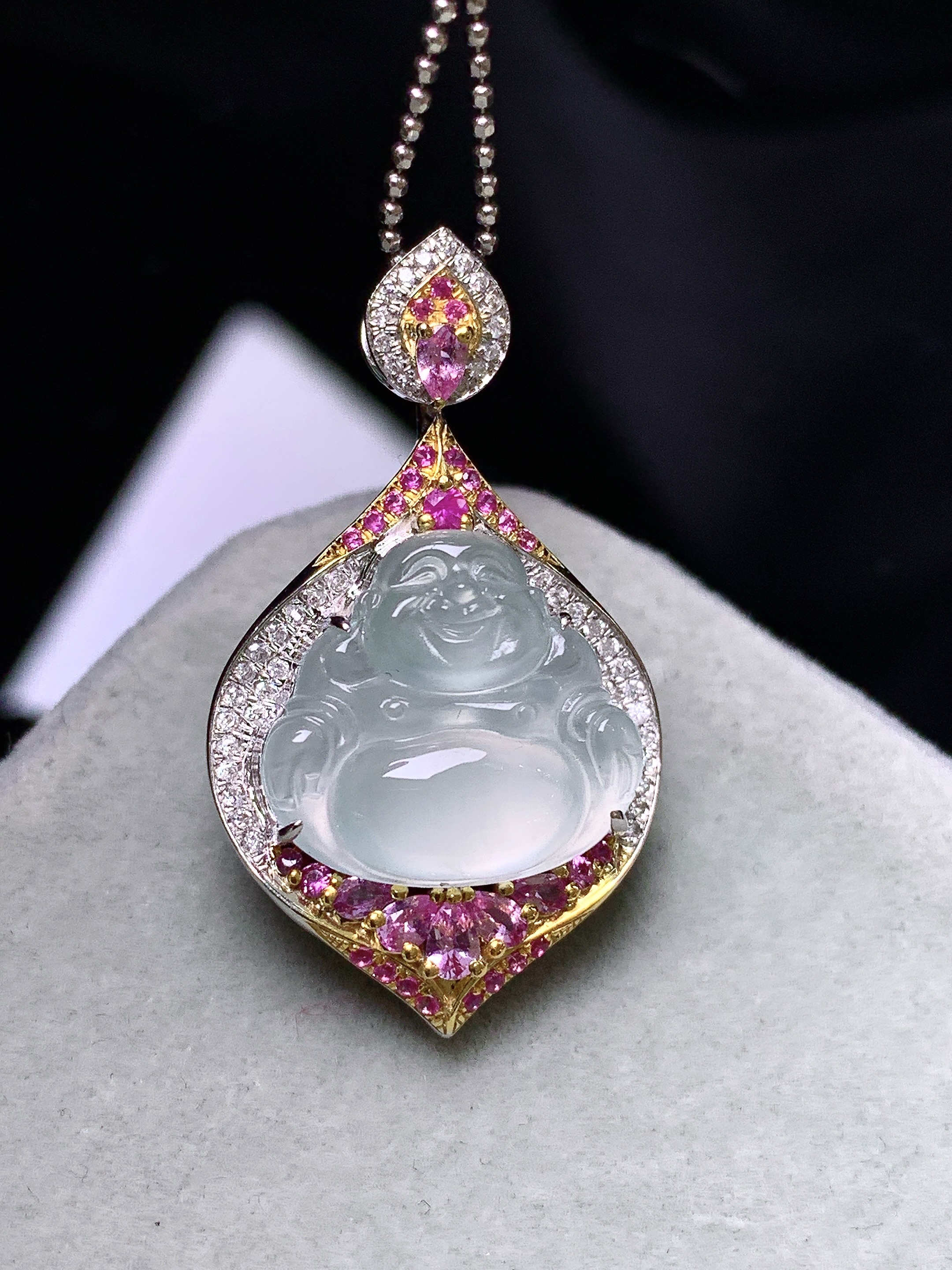 18k金钻镶嵌冰种佛公吊坠 玉质细腻 色泽艳丽清新 水润亮眼 整体尺寸31*17.8*7.8m5