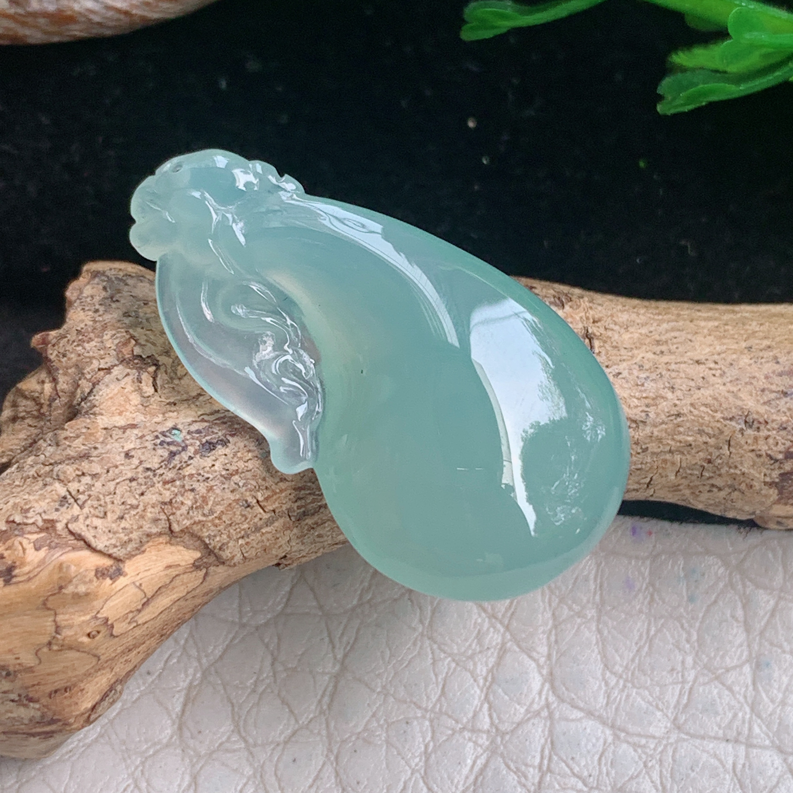 lz实拍27.5*15*6.2天然缅甸翡翠冰晴钱袋 代代有钱玉吊坠 玉挂件