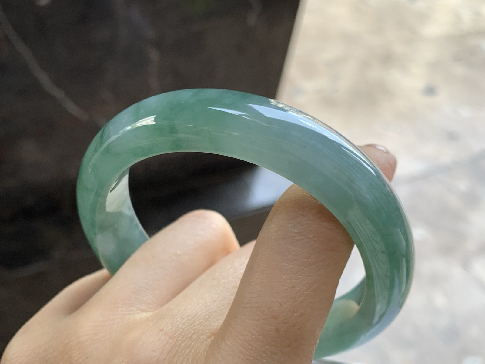 57.5-13-8.8

细糯飘花手镯^_^底子细腻 飘花点缀