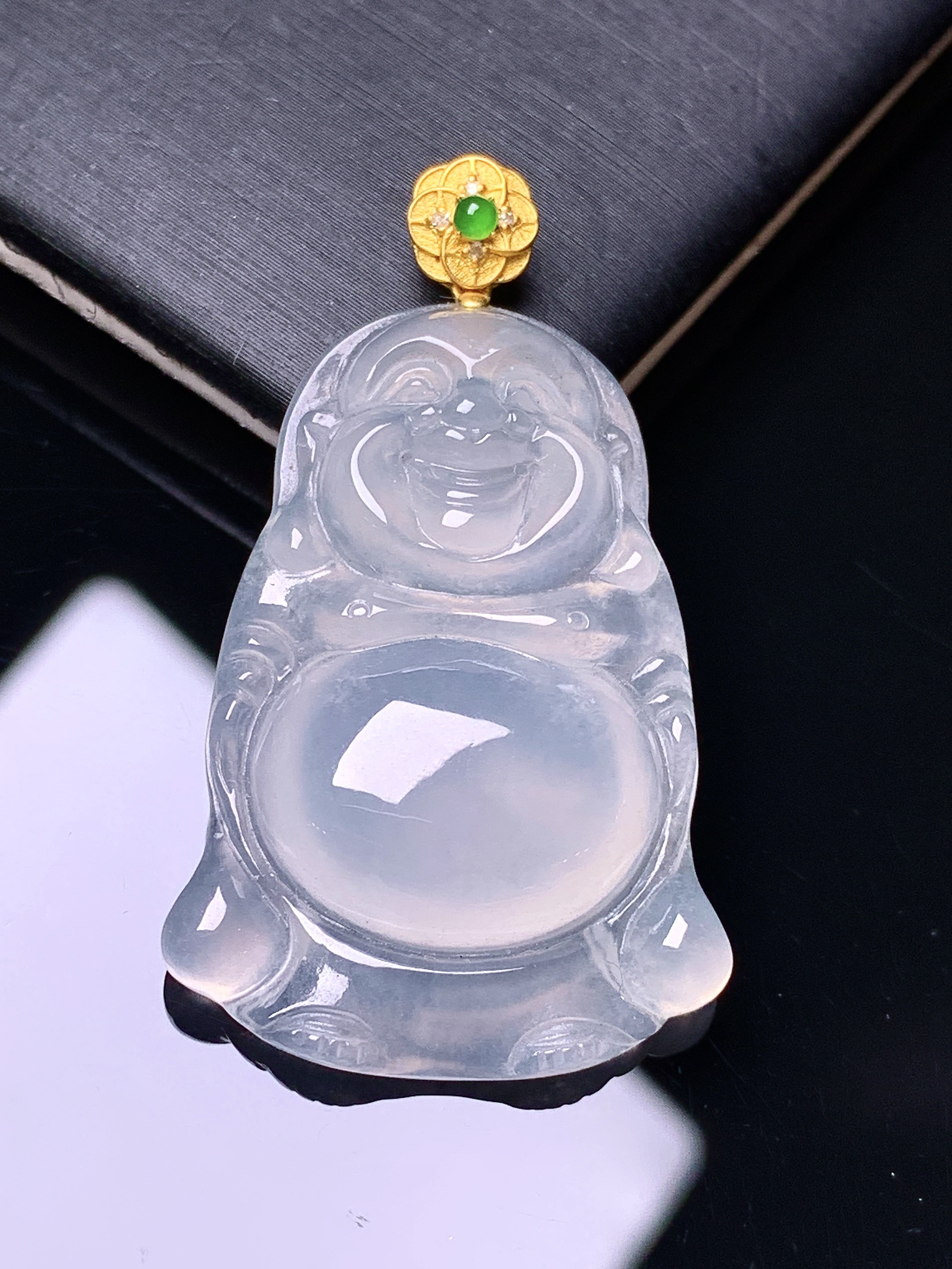 18k金镶嵌冰种佛公吊坠 玉质细腻 色泽艳丽清新 水润亮眼 整体尺寸39*22.5*6.3yz