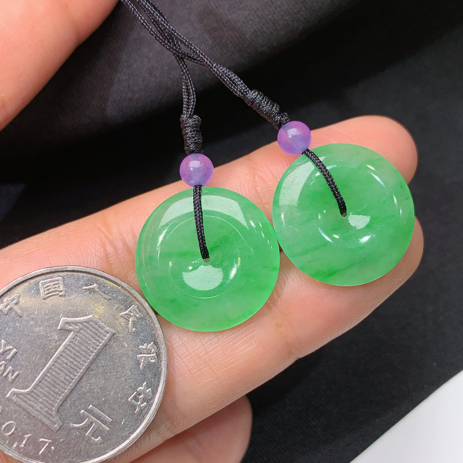 冰阳绿平安扣一对，镶嵌佳品，冰润细腻，色甜，种水足，Ht 尺寸18.3*3