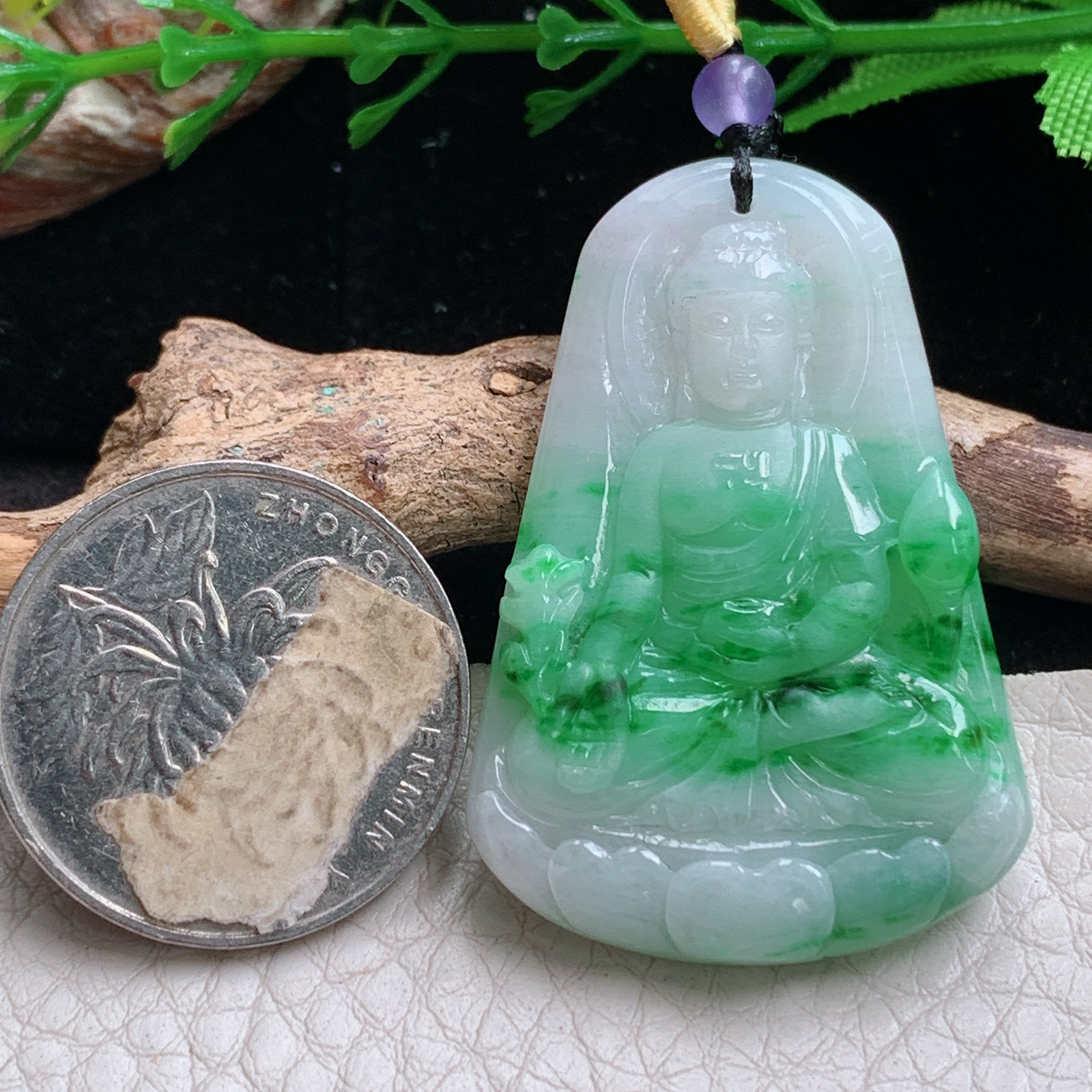 t实拍42.8*29*5.7缅甸翡翠A货精雕辣阳绿阿弥陀佛玉吊坠 玉挂件
