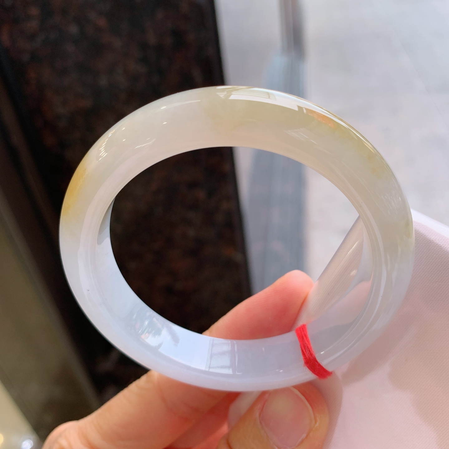 正圈冰种黄翡，无裂，尺寸：56.5/12.7/9.2，细腻