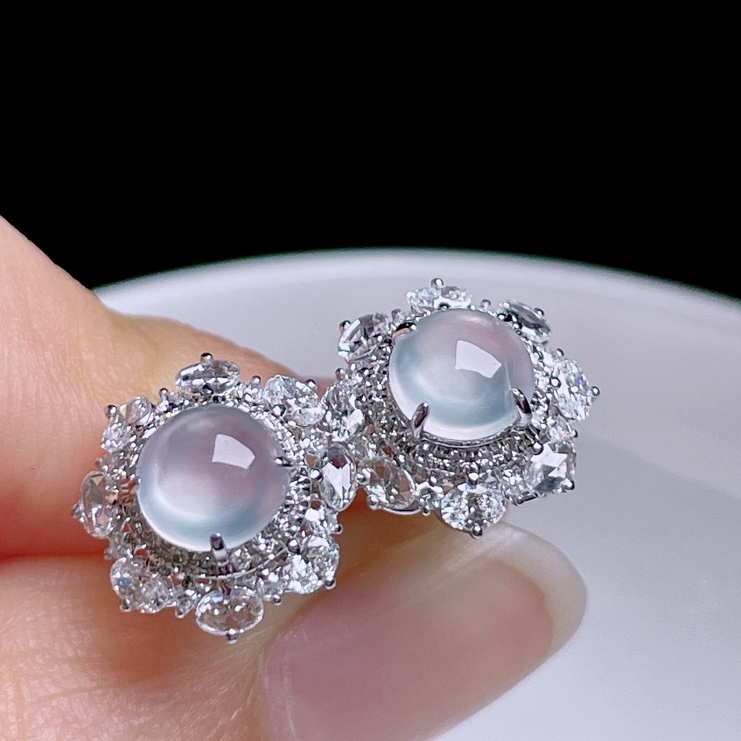 ️ 冰润通透，种老起光，18k金镶嵌，裸石：5.8/2