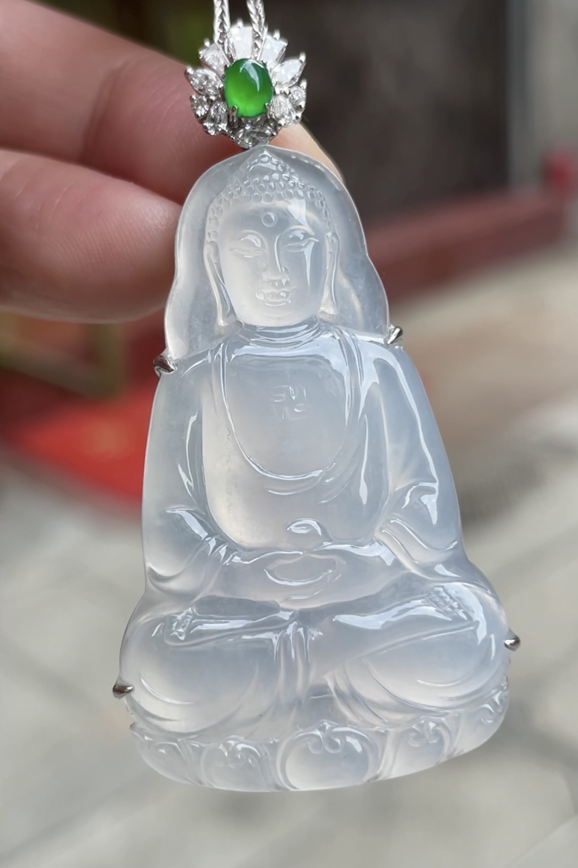 ️【高冰，大观音】大件饱满， 通透水润，玉质细腻，翠色鲜艳，18k金奢华钻石镶嵌️，45.6-2