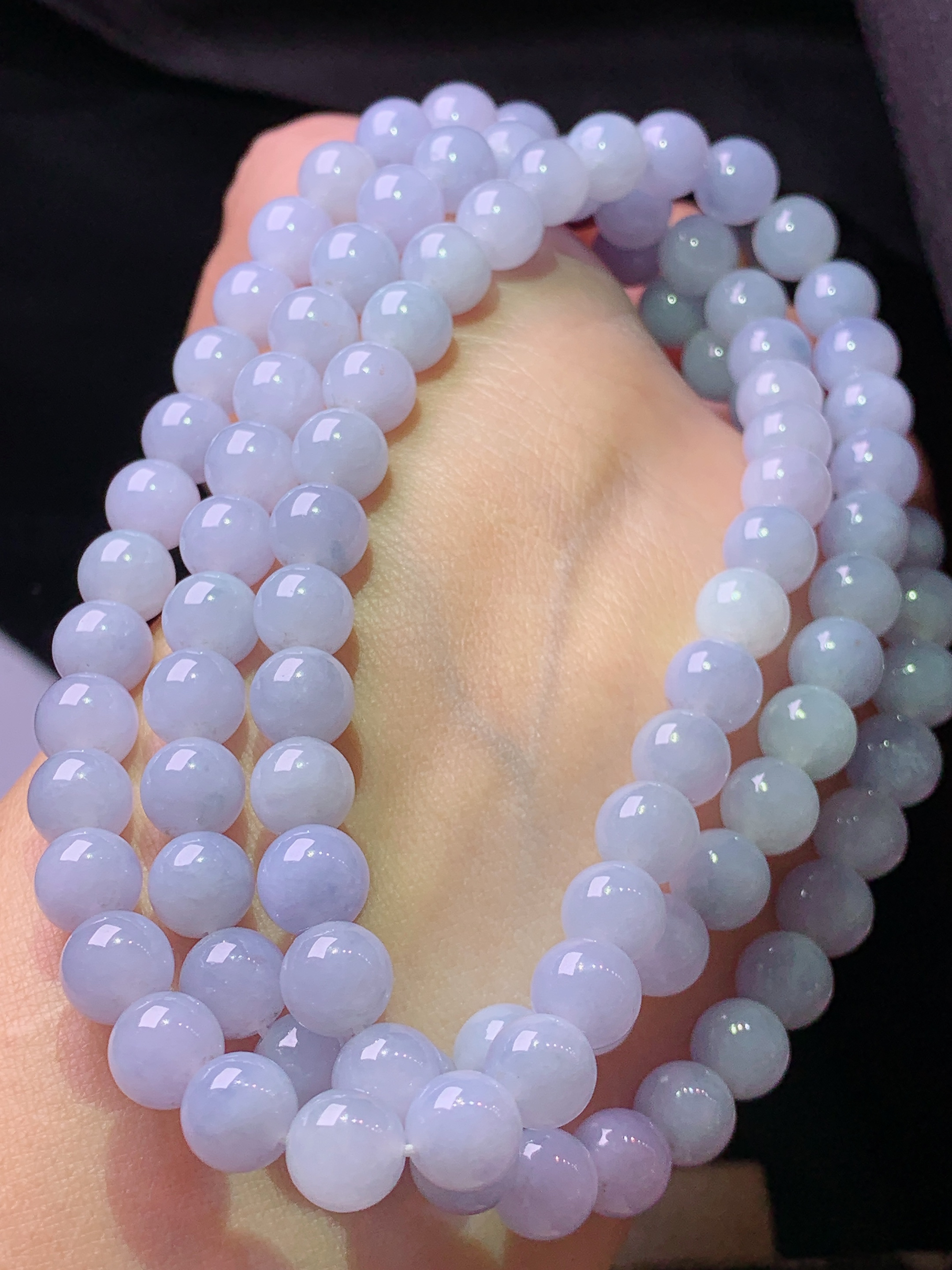 淡紫罗兰圆珠项链 玉质细腻 色泽艳丽清新 水润亮眼 整体尺寸7.2p1