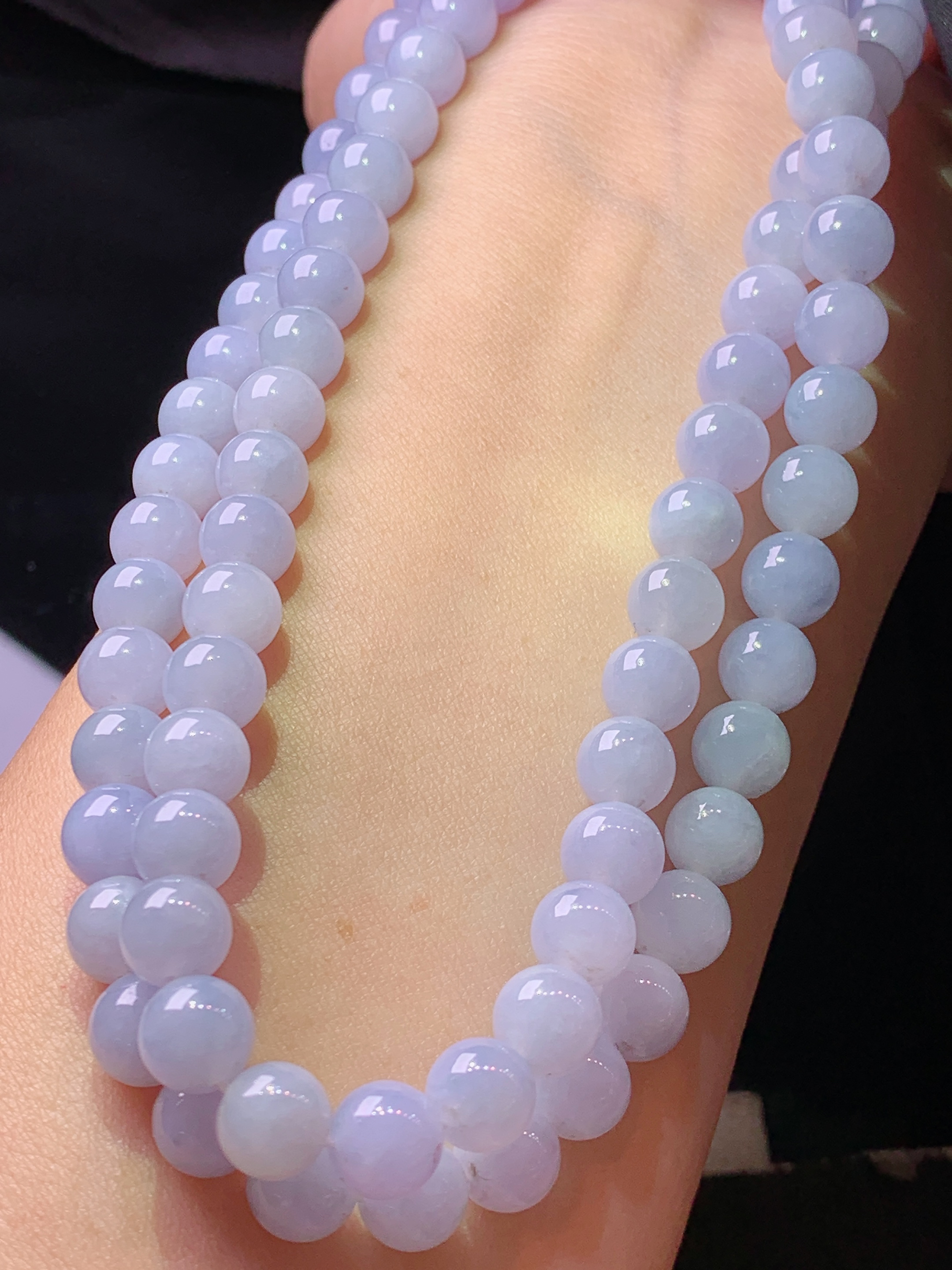 淡紫罗兰圆珠项链 玉质细腻 色泽艳丽清新 水润亮眼 整体尺寸7.2p1