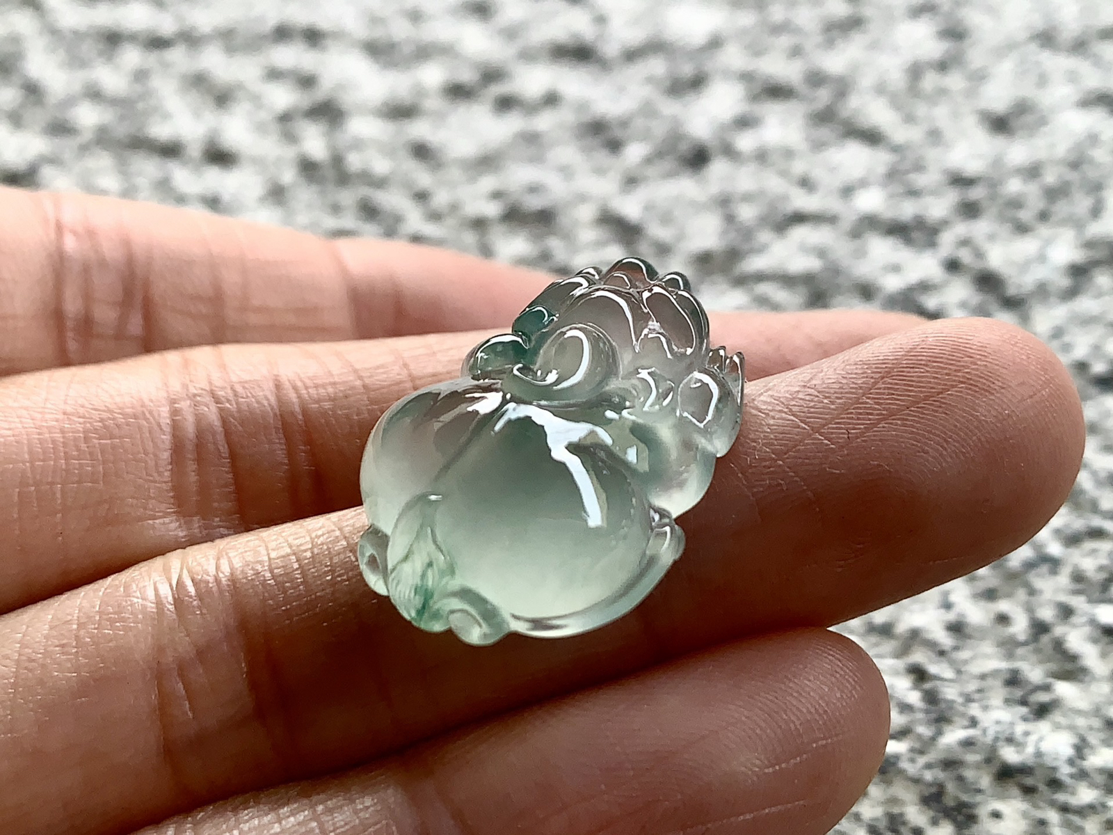 ️ 饱满的飘绿貔貅，肥嘟嘟的非常讨喜
尺寸22.2×16.8×9..