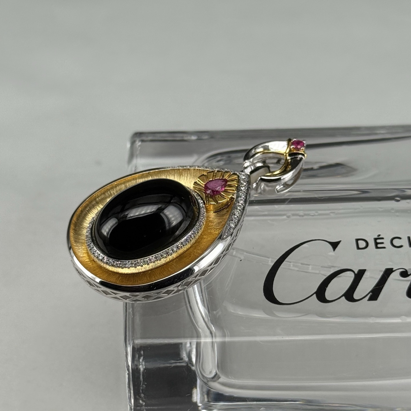 精品18k墨翠蛋面吊坠 种好色正 重金豪镶 打灯通透 黑度极好 尺寸43.6