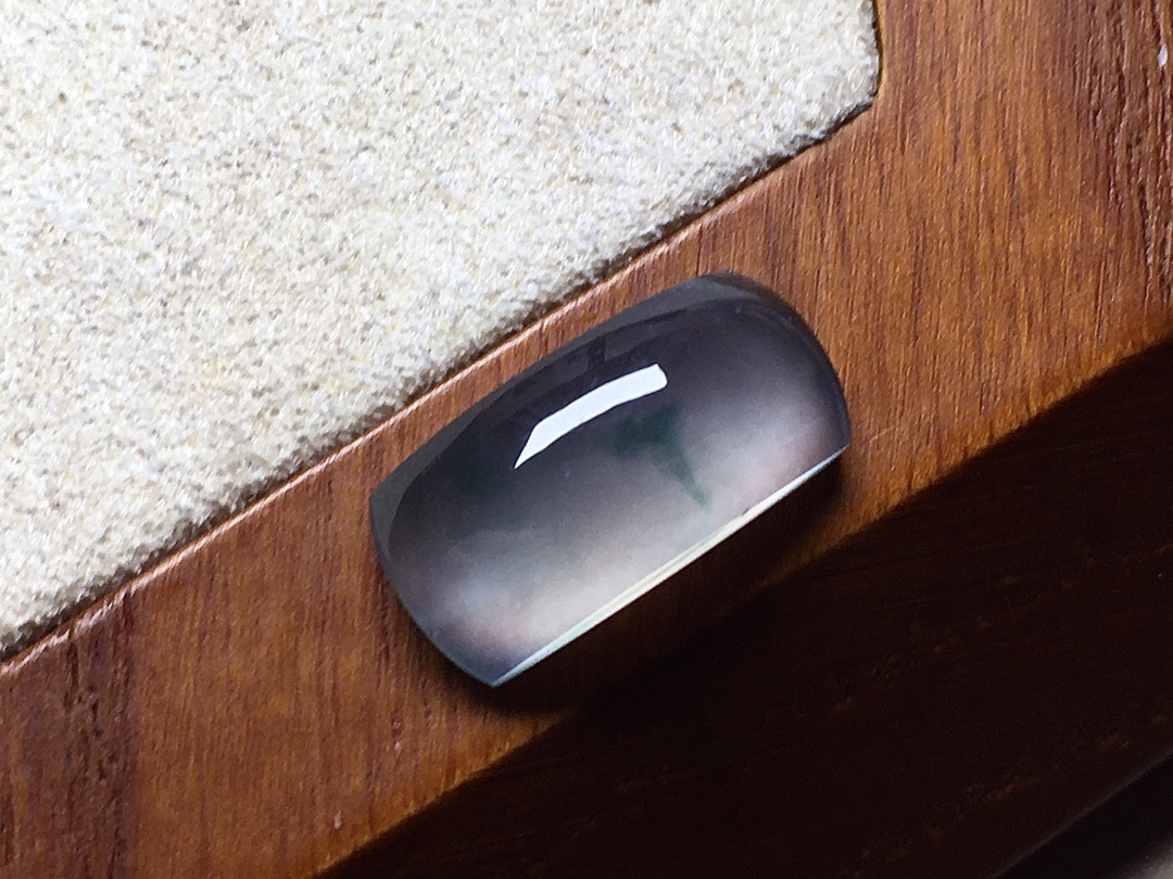 ️ 飘花马鞍，飘花素雅，种水，无裂，尺寸16.3/7.8/5.5