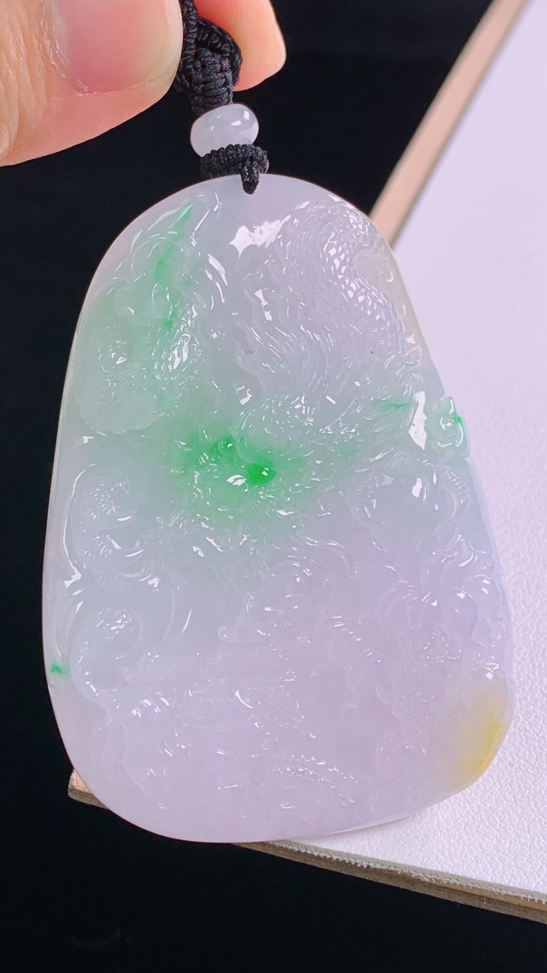 ️三彩山水龙牌，色彩丰富，雕工精湛，霸气，无裂，尺寸71.6/64.3/12.2mm，22