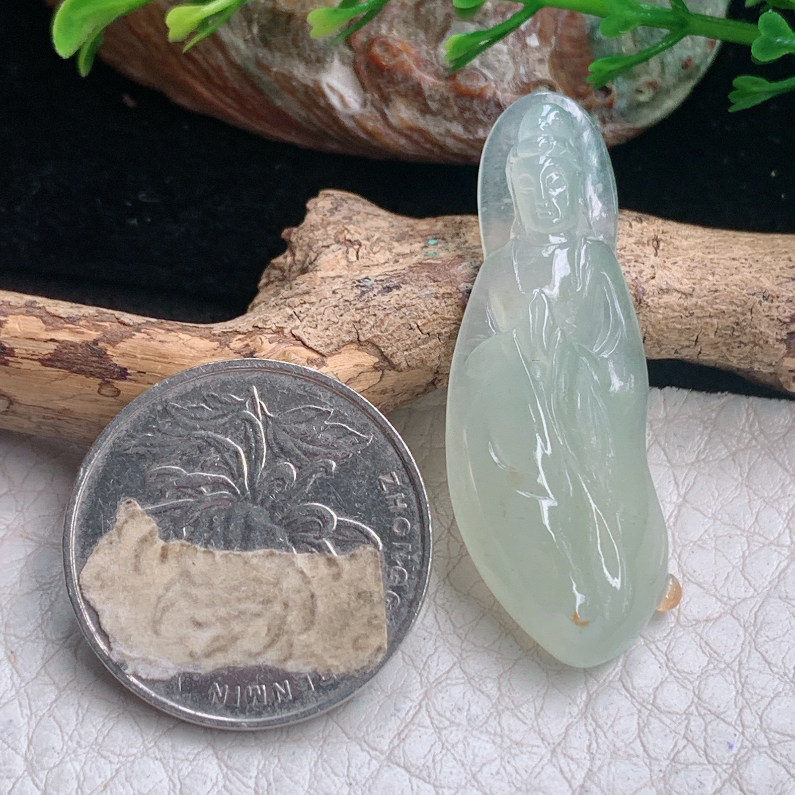 lz实拍40.3*14.8*6.5天然缅甸翡翠冰黄自在观音 玉观音玉吊坠 玉挂件