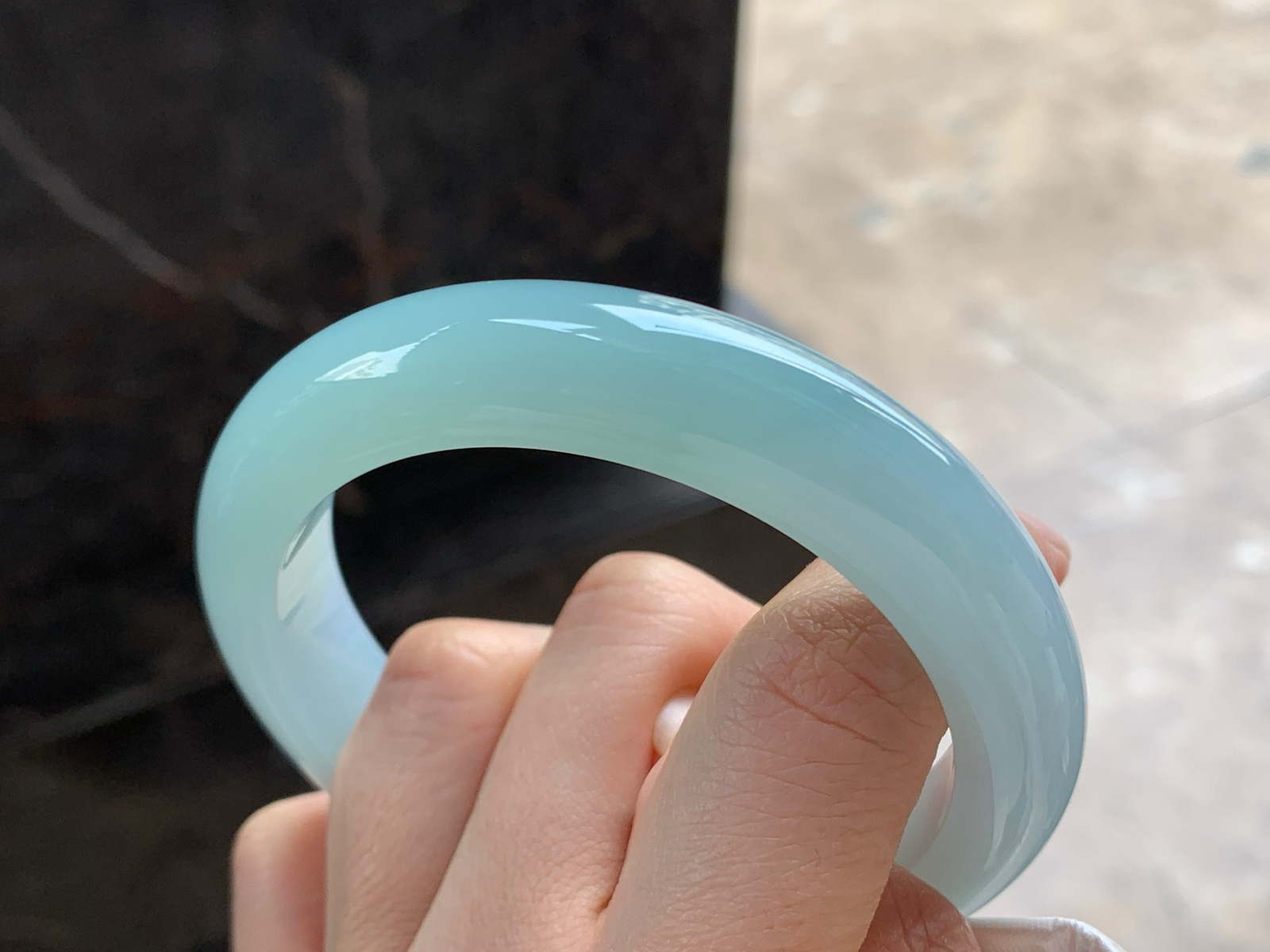 58-13-9.5

蓝底手镯^_^玉质温润 肉质细腻