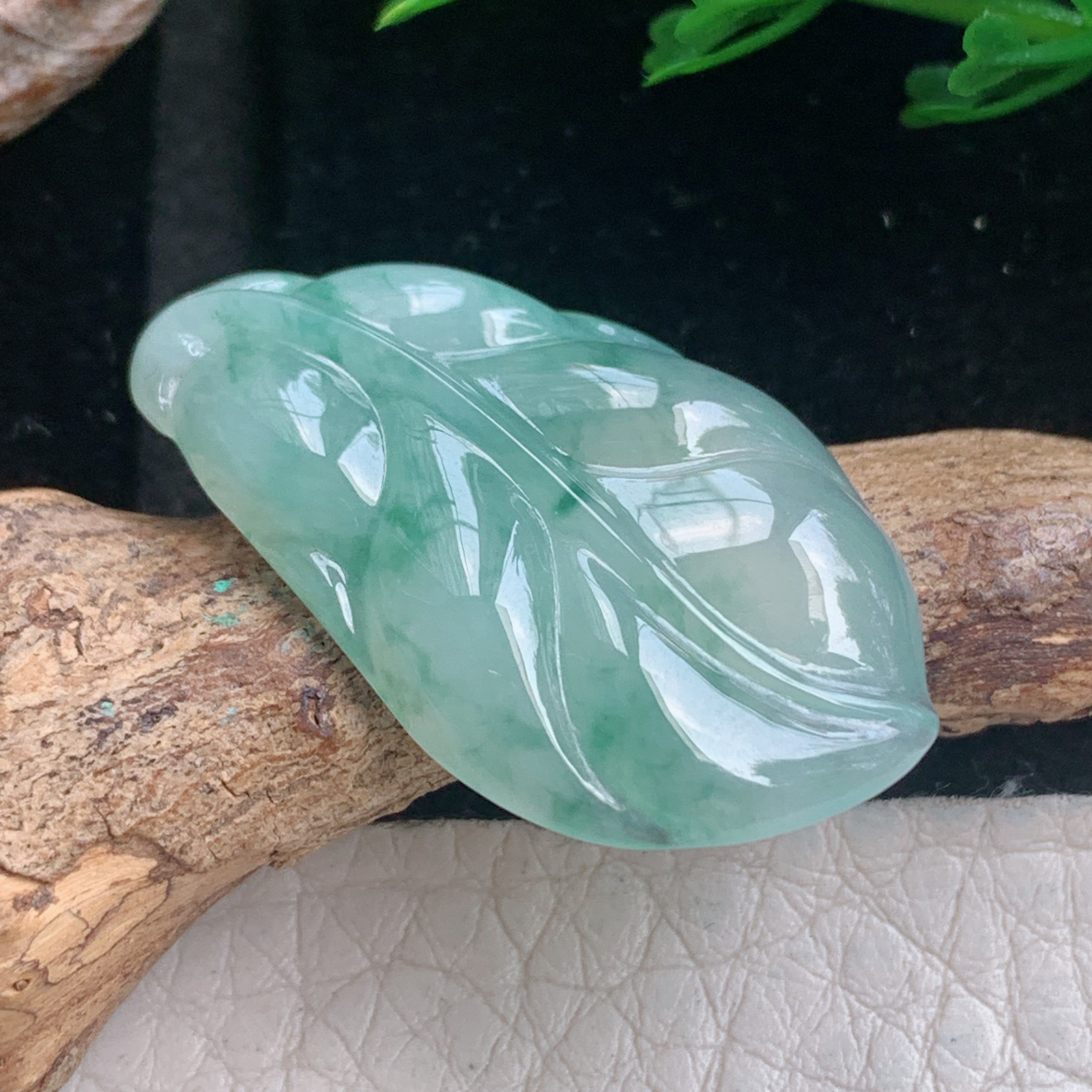 lz实拍33*19.8*4.8特色天然缅甸翡翠随形大业有成 叶子玉吊坠 玉挂件