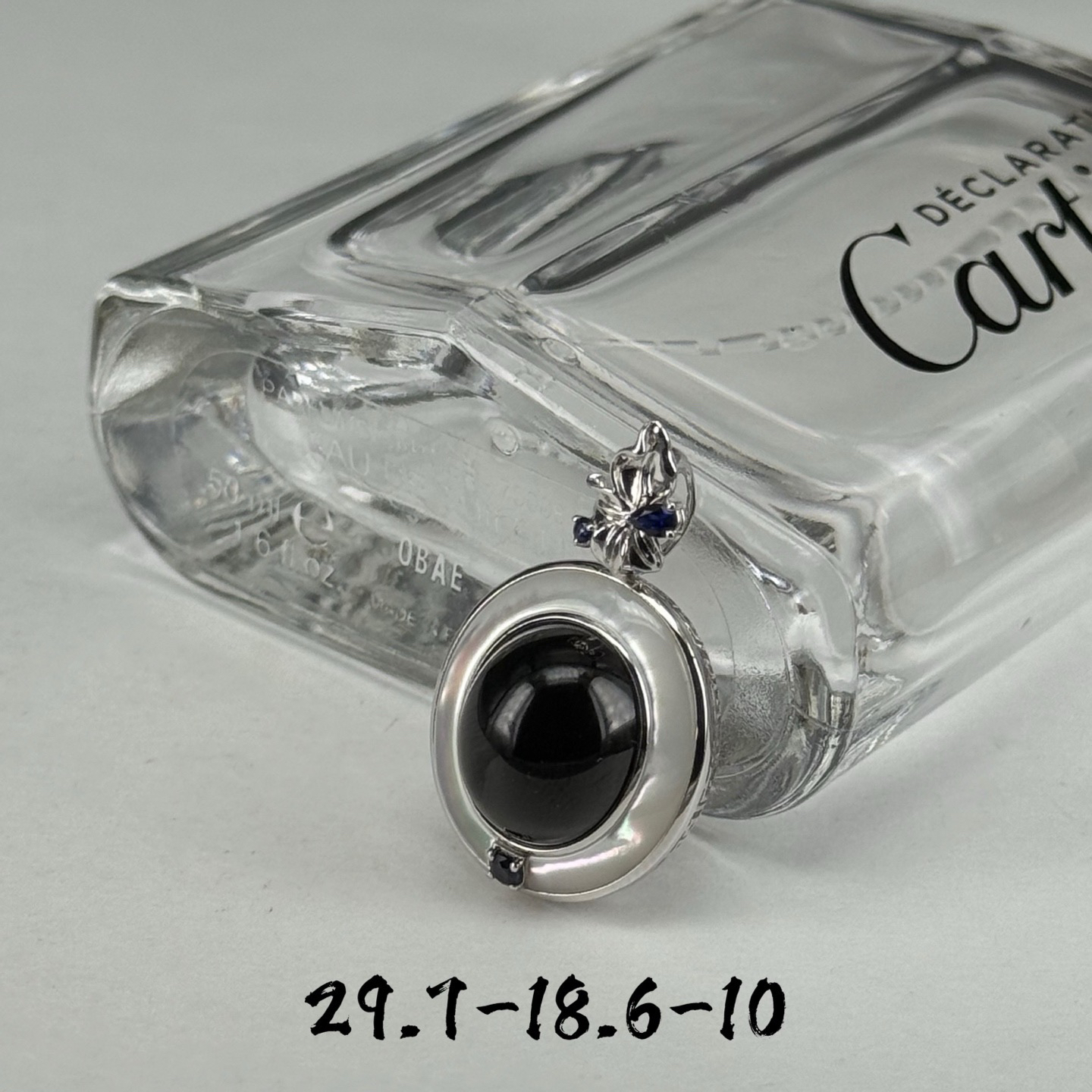 精品18k墨翠蛋面女士吊坠 种好色正 黑度极好 打灯通透 油性十足 尺寸29.7