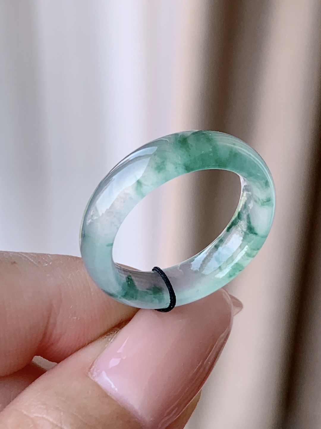 【裸石】冰种飘花戒圈指环，缅料，无裂，性比高，飘花，冰种起胶，光感十足，底子水润，种老细腻，尺寸6