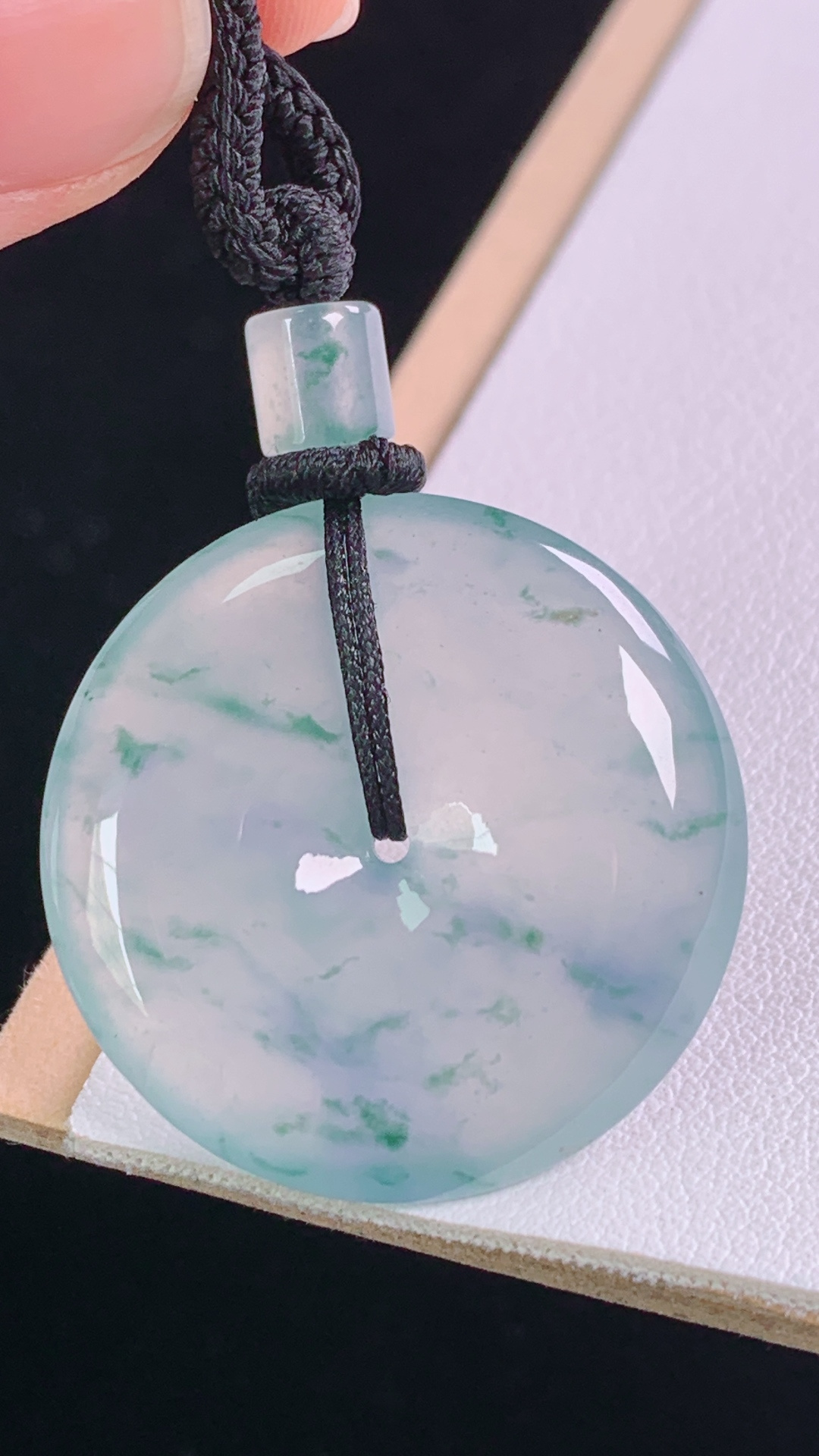 ️冰飘花平安扣，花色灵动，水润清爽，无裂，尺寸38.4/30.1/6.1mm，22