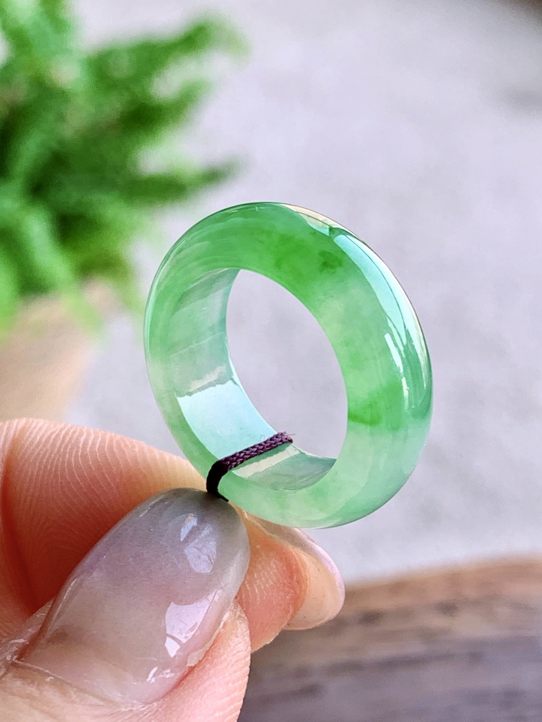 ️冰飘绿花戒圈指环，缅料，性比高，冰飘花，6.8-3.7，11号，4.2克