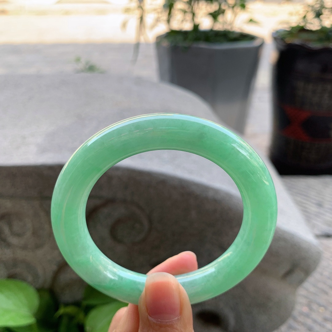 圈口 55.2-11.1【满绿圆条手镯】圆条55 56可戴