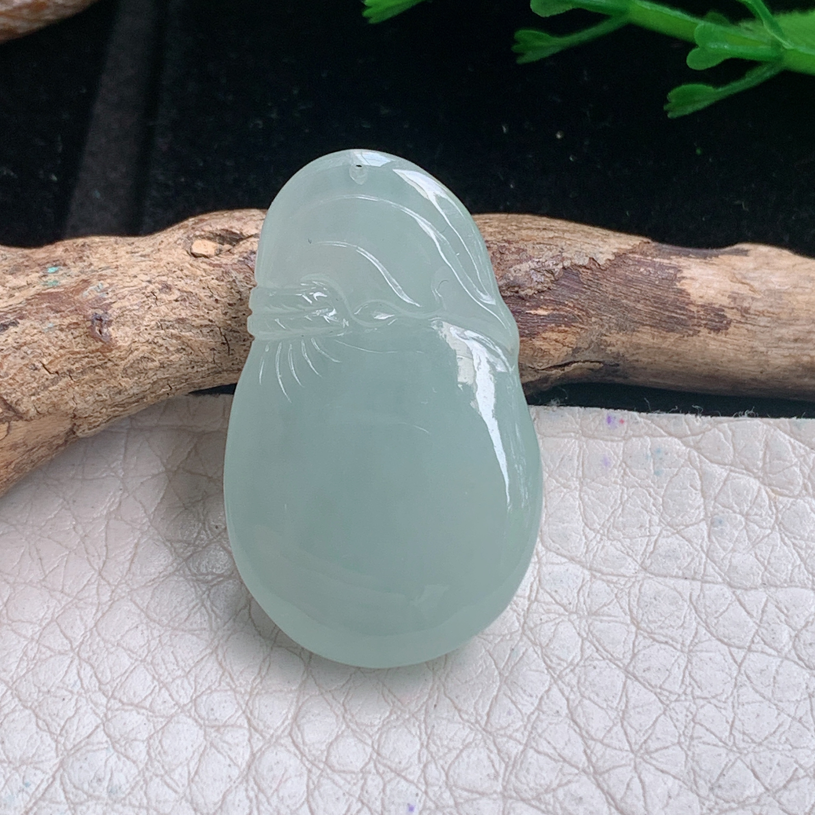 lz实拍31*19*8.2天然缅甸翡翠冰晴饱满钱袋 招财袋玉吊坠 玉挂件