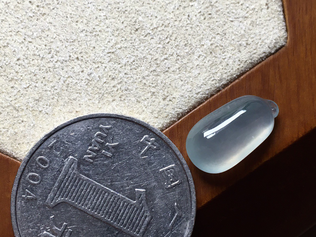 冰福瓜 种老起胶，底子水润，尺寸14.6*8*5.3..