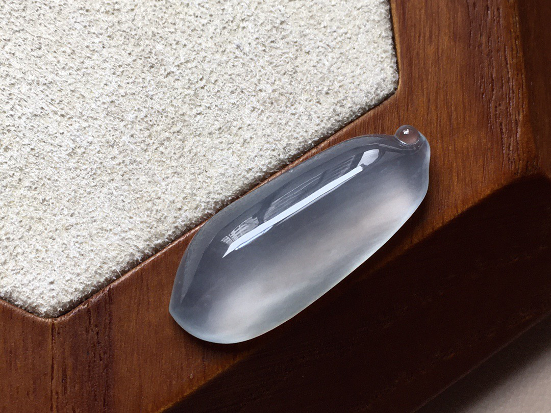 翡翠冰种白色福瓜..