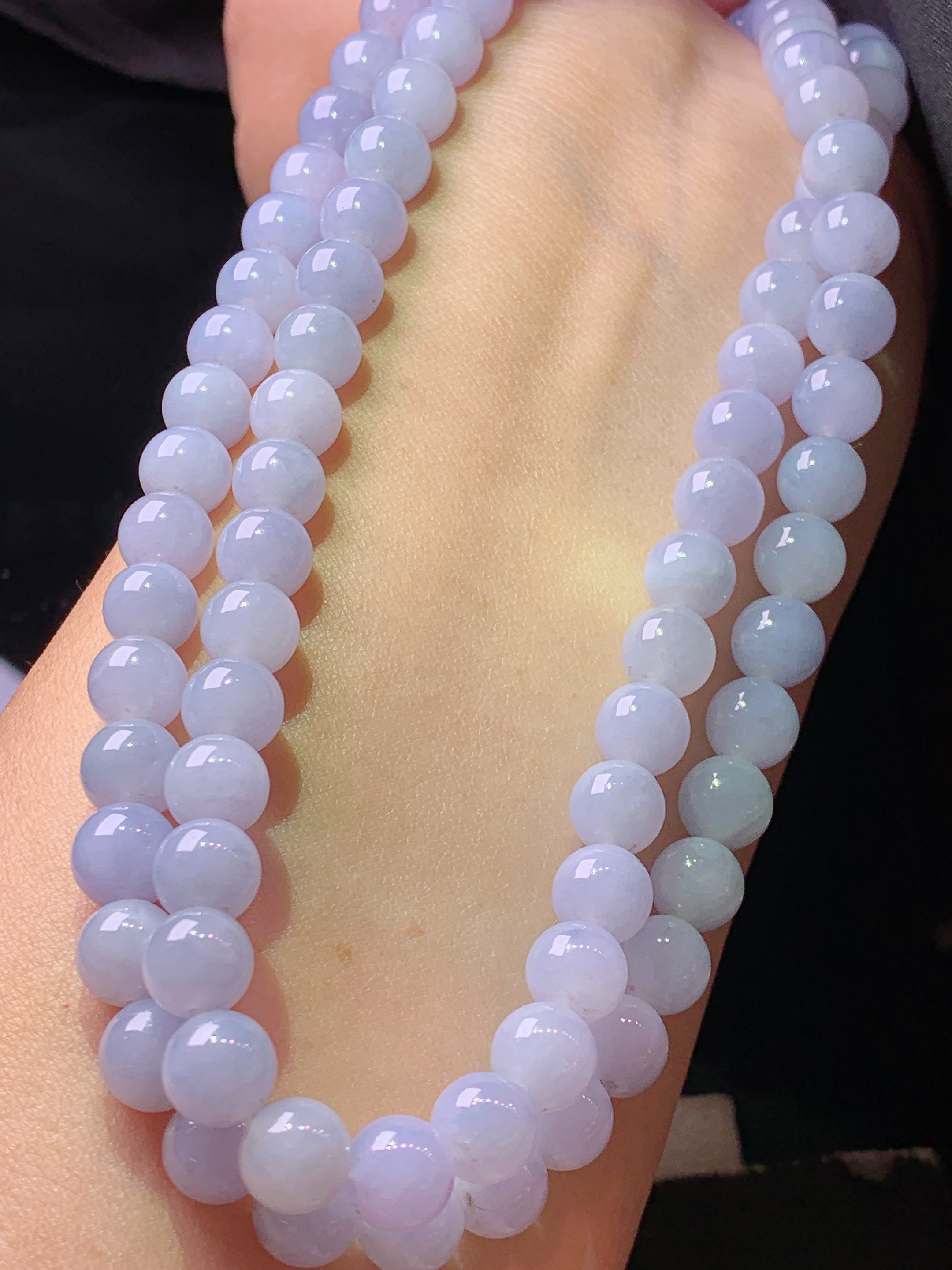 淡紫罗兰圆珠项链 玉质细腻 色泽艳丽清新 水润亮眼 整体尺寸7.2p1