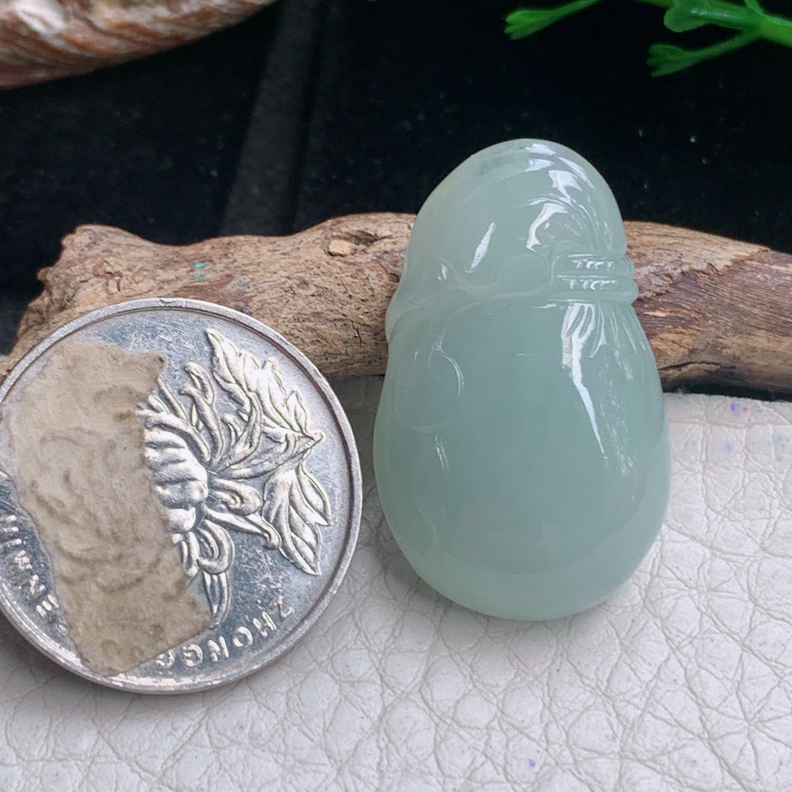 lz实拍31*19*8.2天然缅甸翡翠冰晴饱满钱袋 招财袋玉吊坠 玉挂件