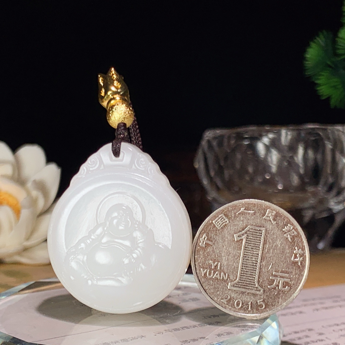 和田玉白玉白玉佛引福来挂件 尺寸36/30/12重27.5克。玉质细腻油润。手推出油。佩戴高端典雅。lt260425