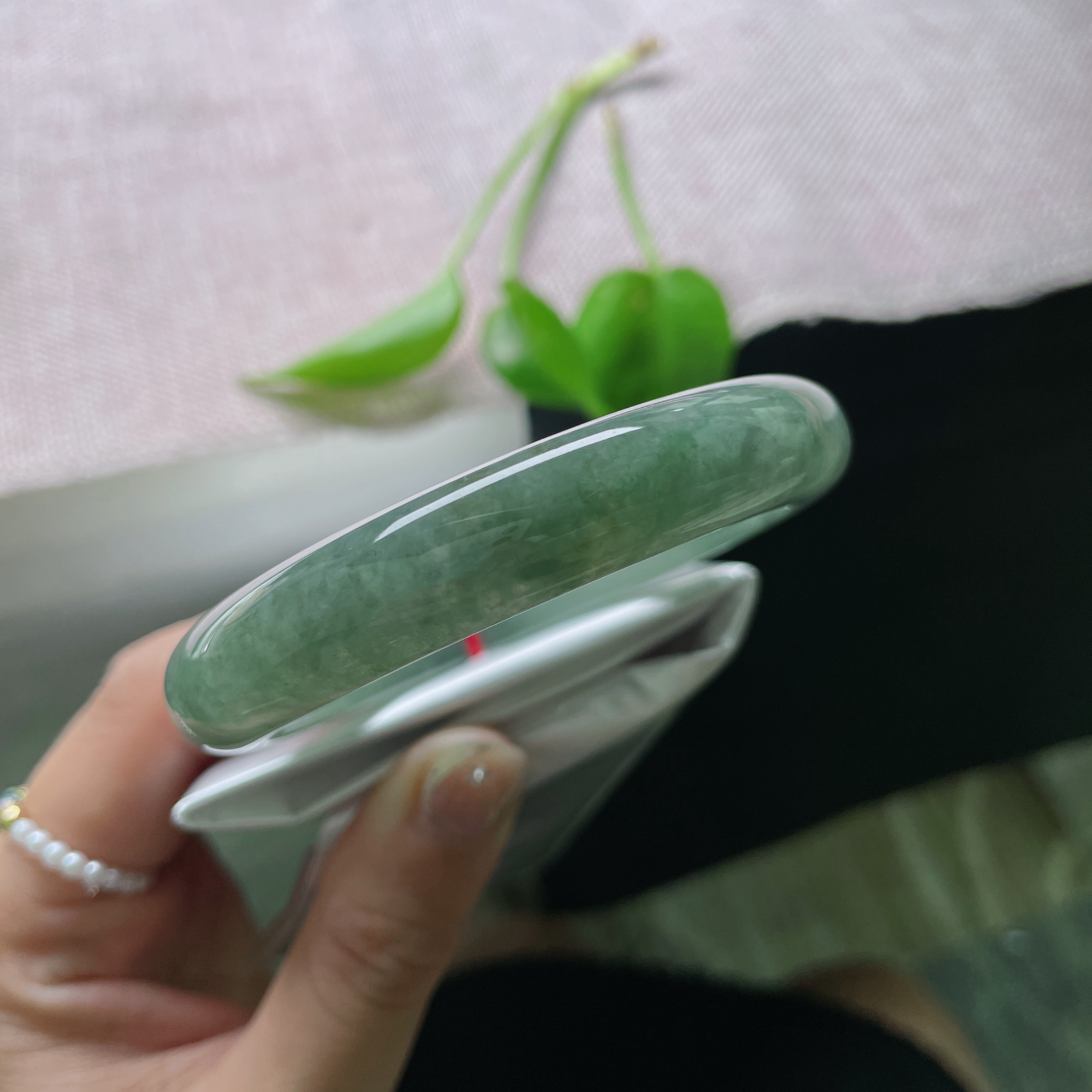 57.8/12/8，冰油青正圈，湖水蓝，熠熠生辉，种老水足，清透泛光，ss51797a..