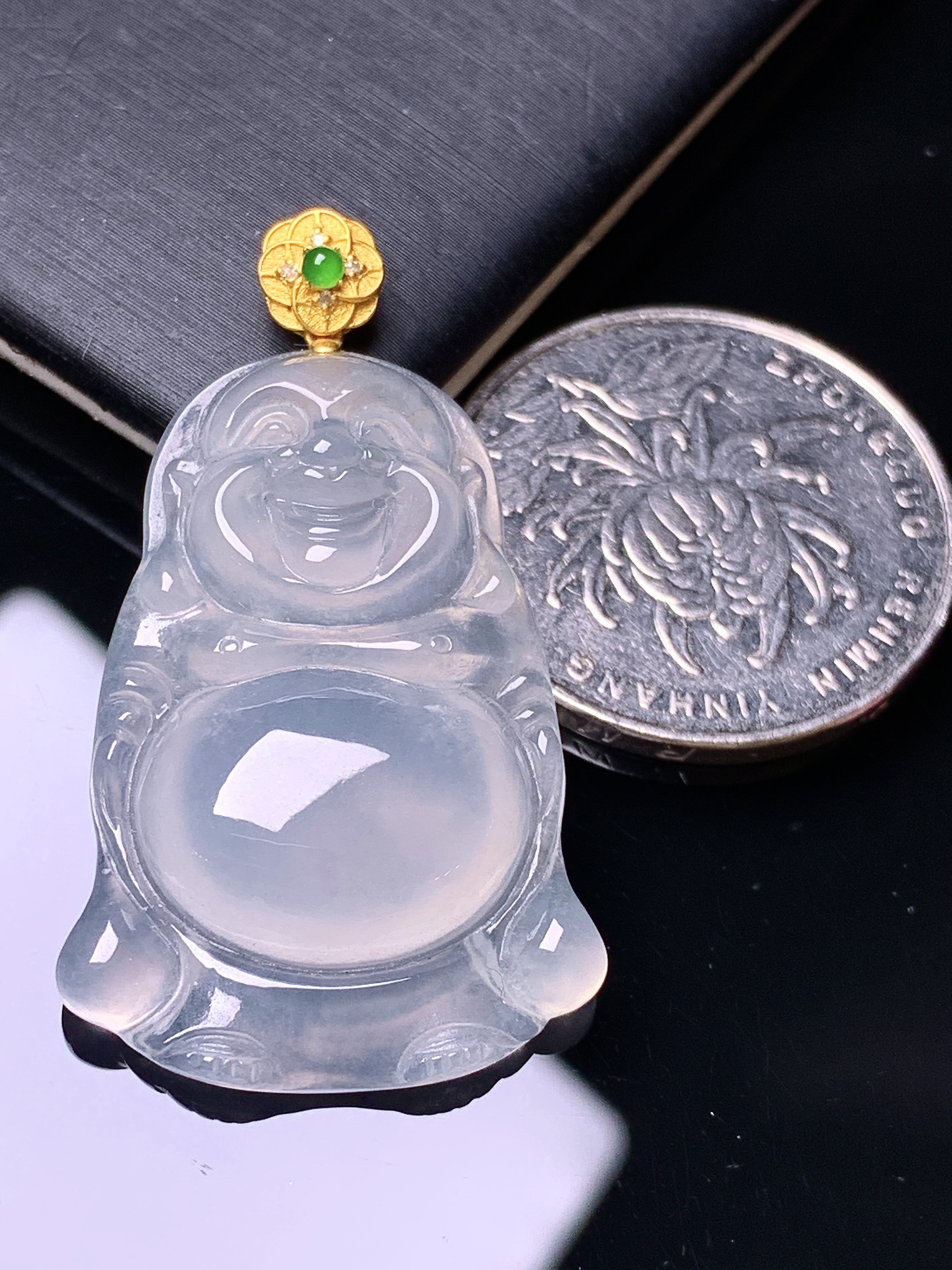 18k金镶嵌冰种佛公吊坠 玉质细腻 色泽艳丽清新 水润亮眼 整体尺寸39*22.5*6.3yz