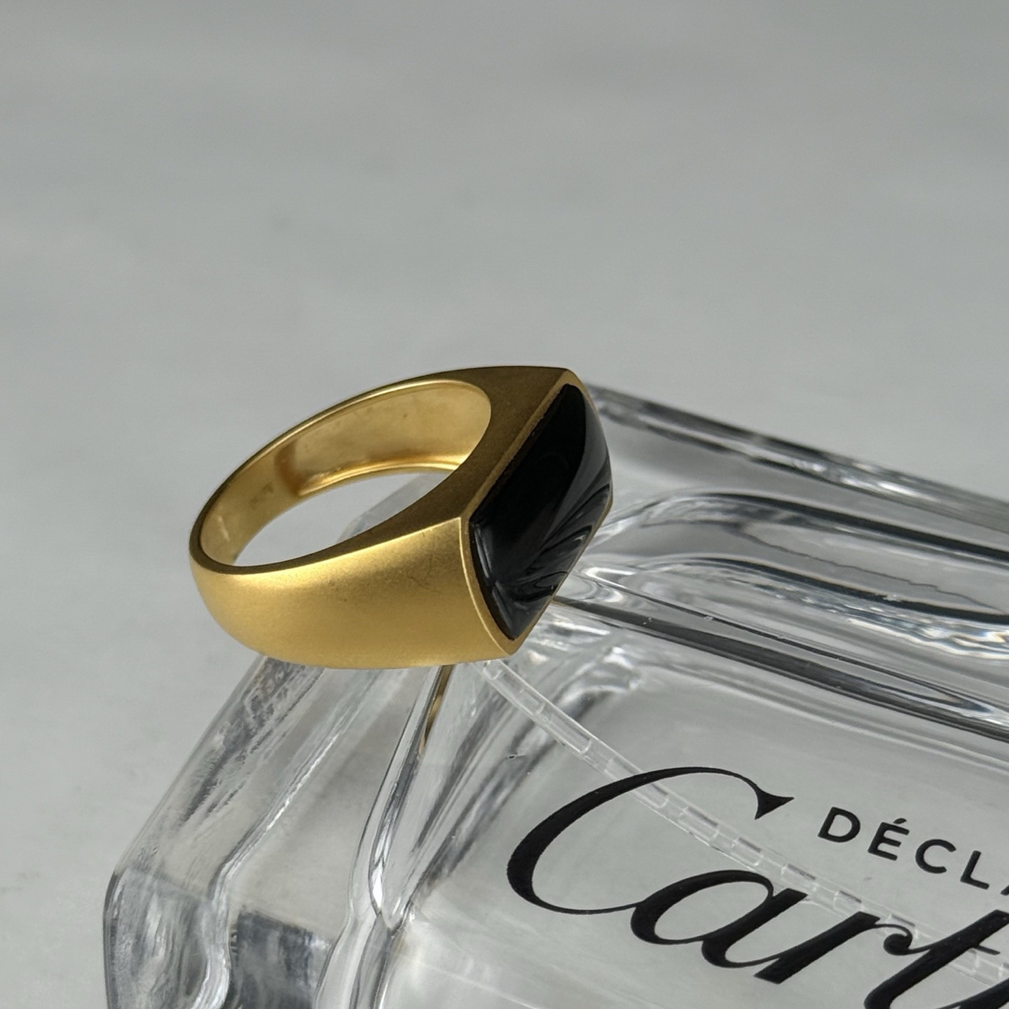 精品18k墨翠马鞍男戒 种好色正 黑度极好 打灯通透 油性十足 尺寸17.1mm