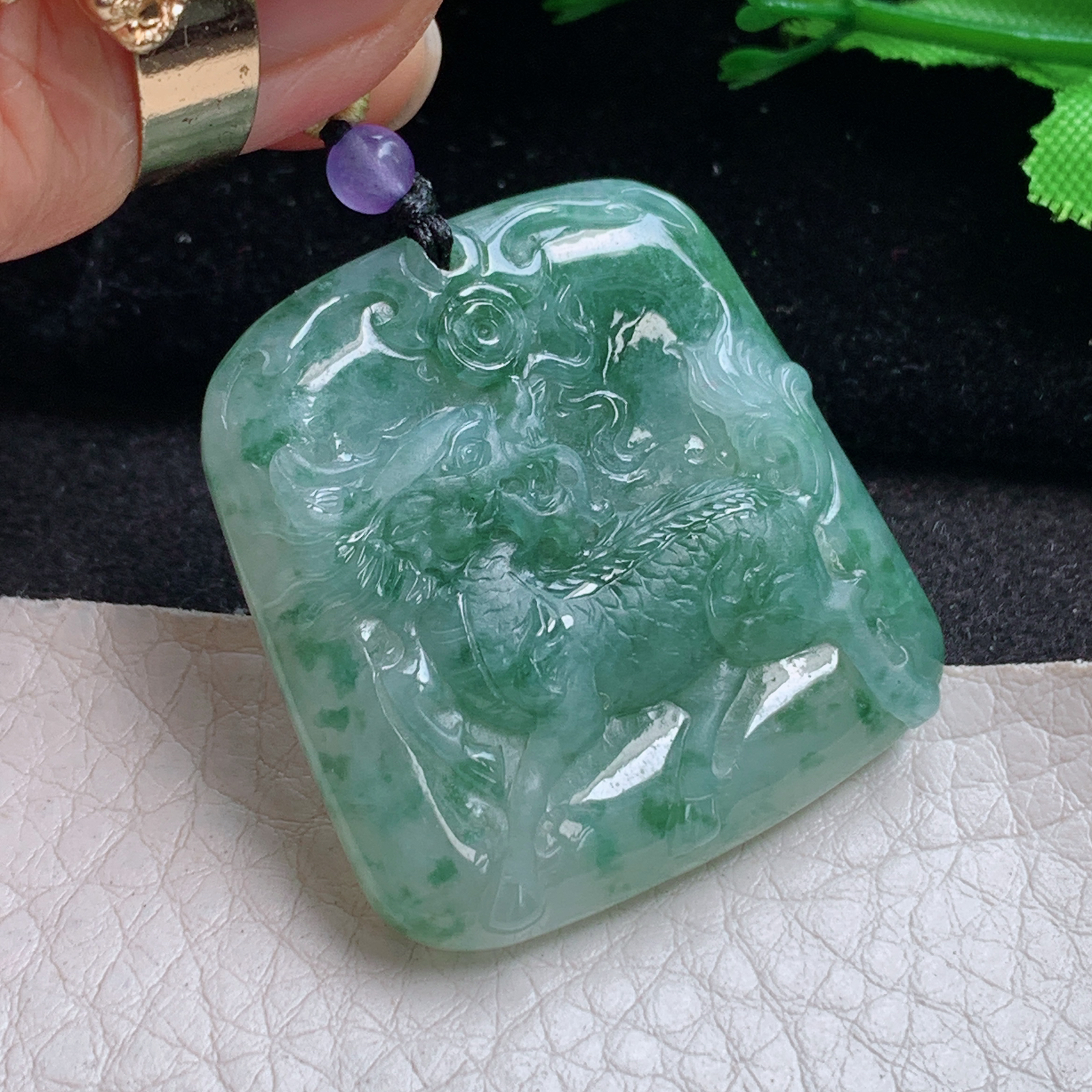 实拍t35*33*7.3缅甸翡翠A货精雕冰飘花立体麒麟 瑞兽麒麟玉吊坠 玉挂件