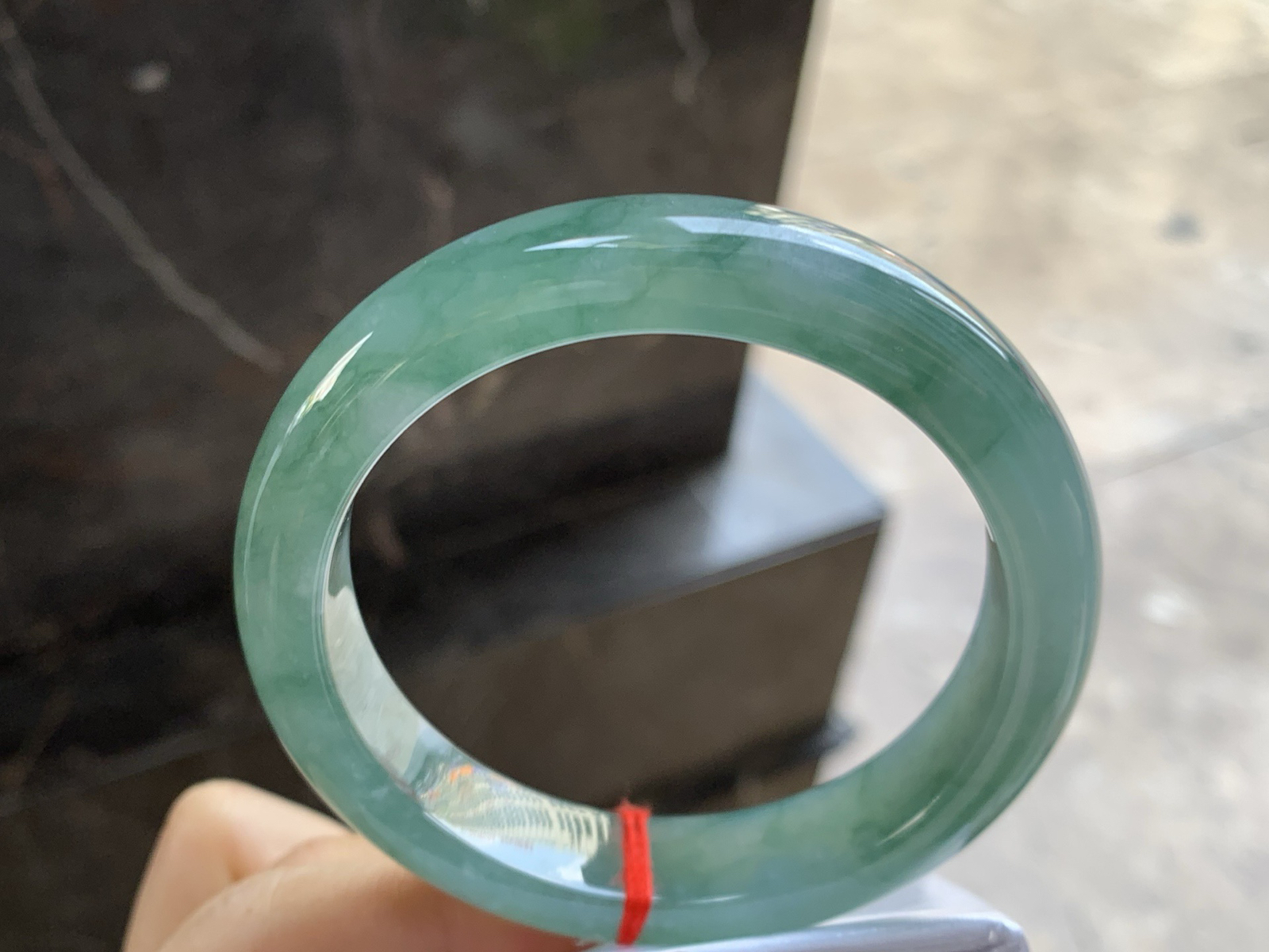 57.5-13-8.8

细糯飘花手镯^_^底子细腻 飘花点缀