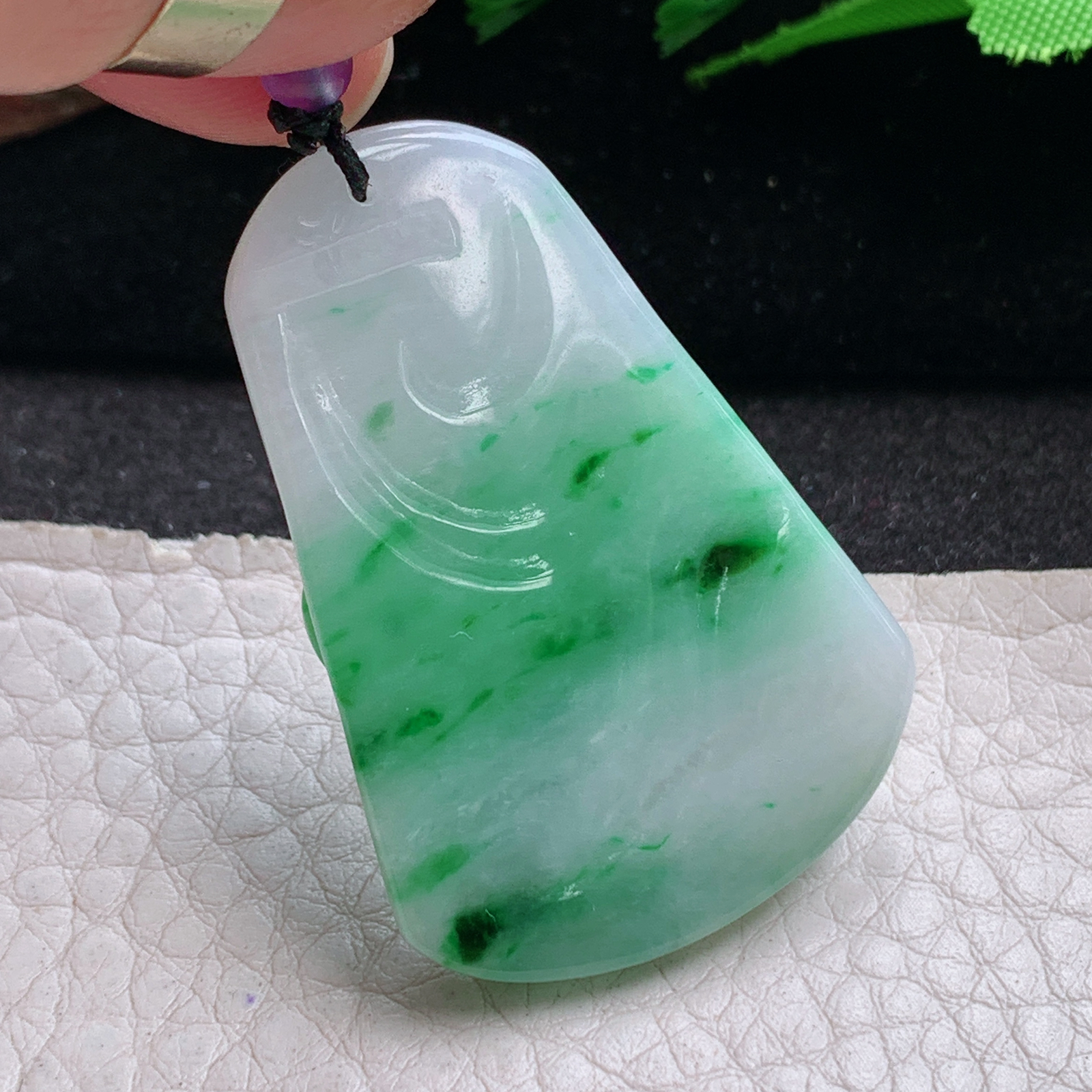 t实拍42.8*29*5.7缅甸翡翠A货精雕辣阳绿阿弥陀佛玉吊坠 玉挂件
