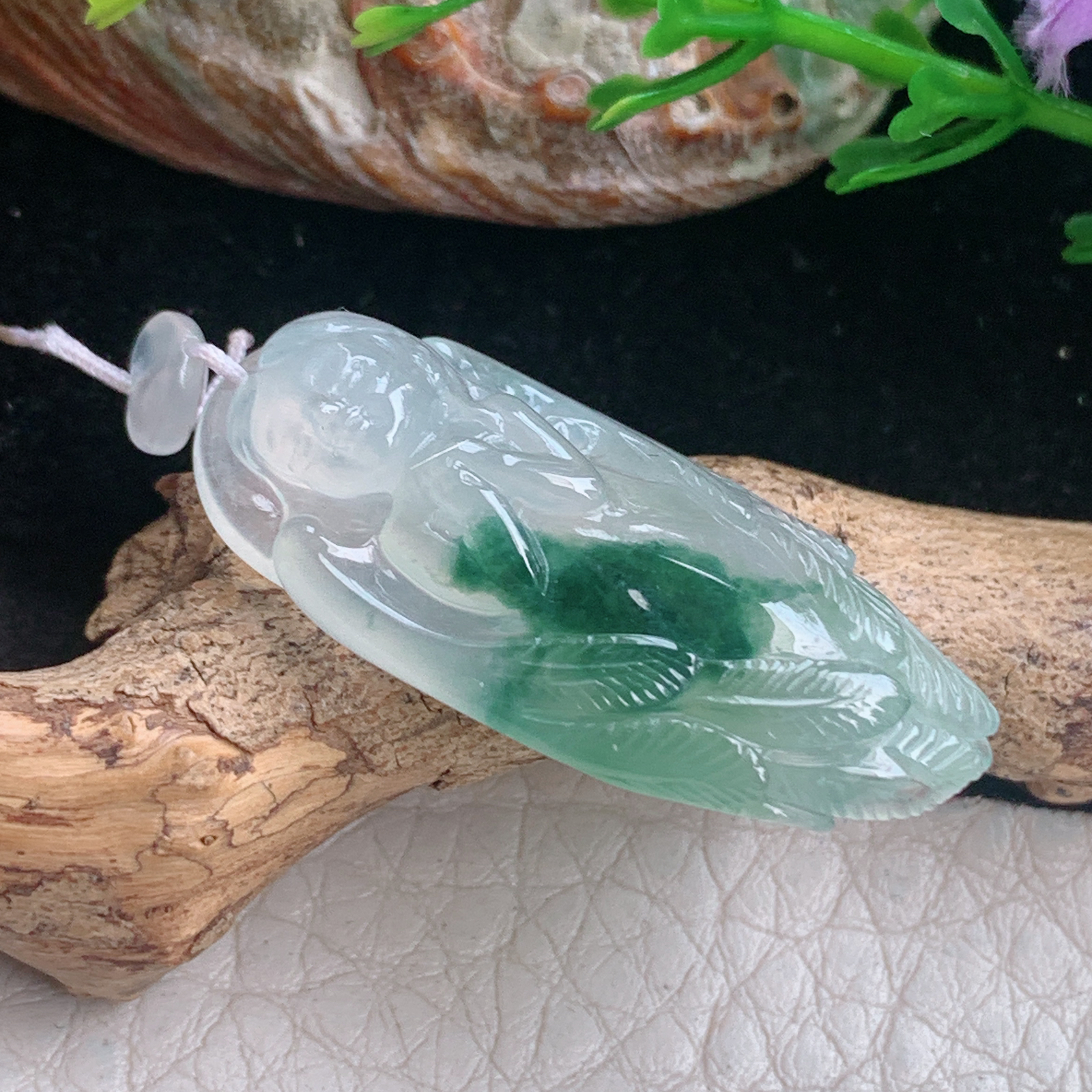 lz实拍32.8*15.6*6.8特色天然缅甸翡翠冰飘花人间天使玉吊坠 玉挂件