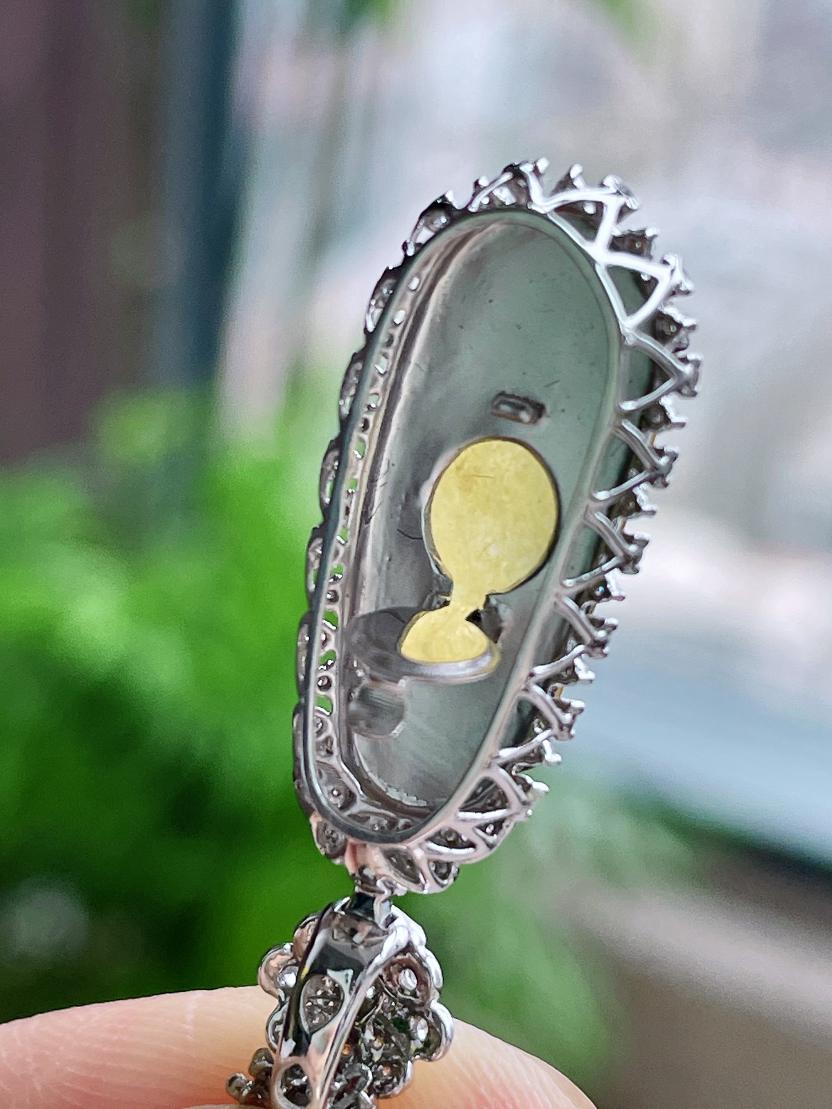 【镶嵌】冰黄翡福瓜吊坠  
【说明】缅料 18k金镶嵌 性价比高  
【整体】31.8-10.8-9.7
【裸石】19.9-8-3.2..