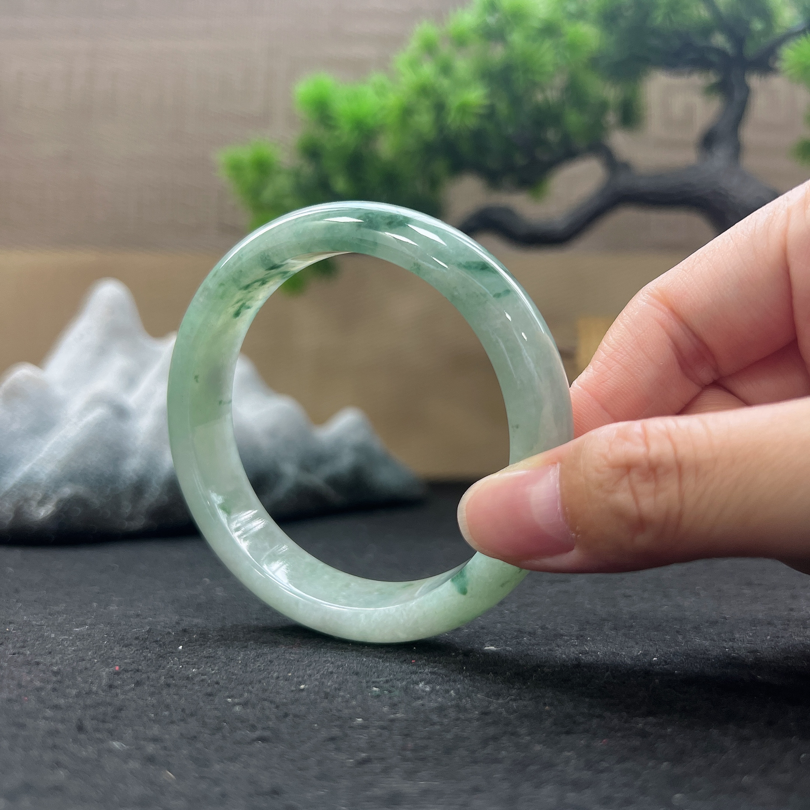 57圈口正圈飘花手镯