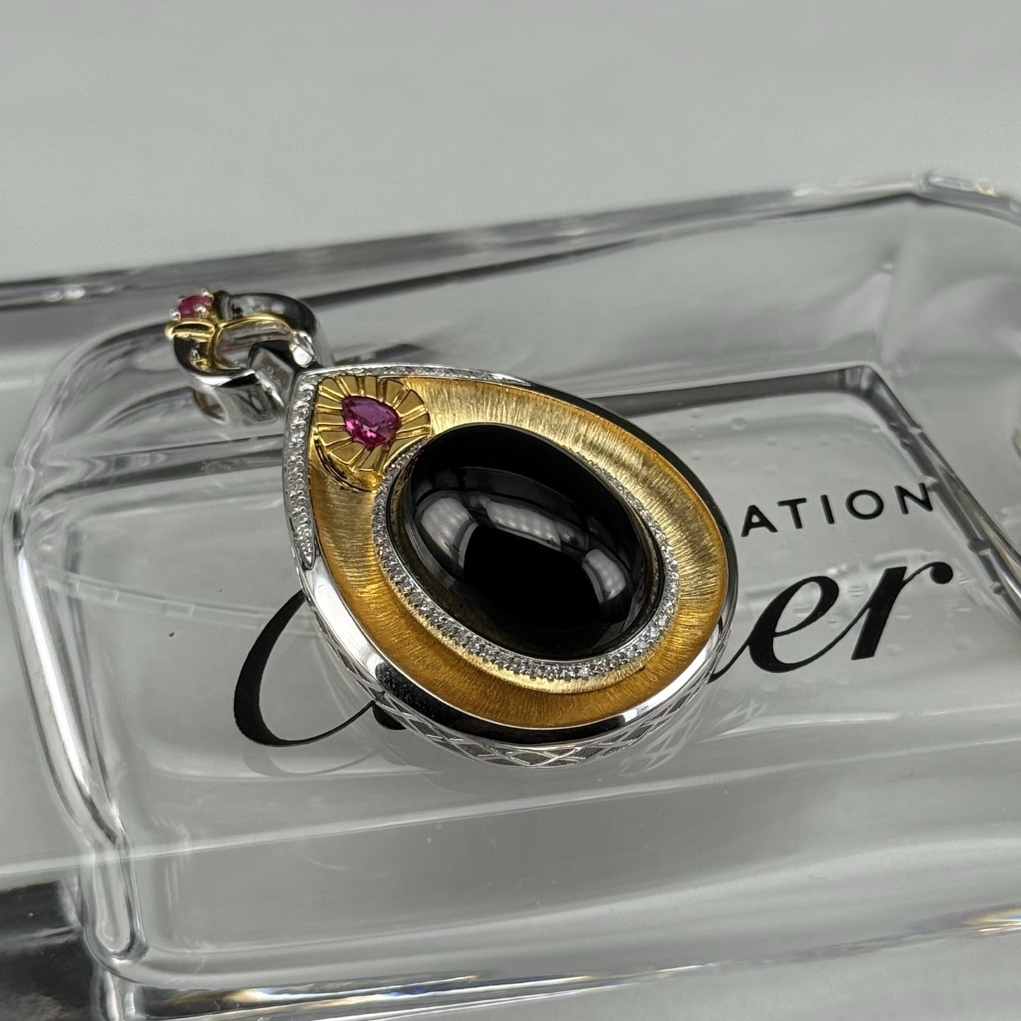 精品18k墨翠蛋面吊坠 种好色正 重金豪镶 打灯通透 黑度极好 尺寸43.6