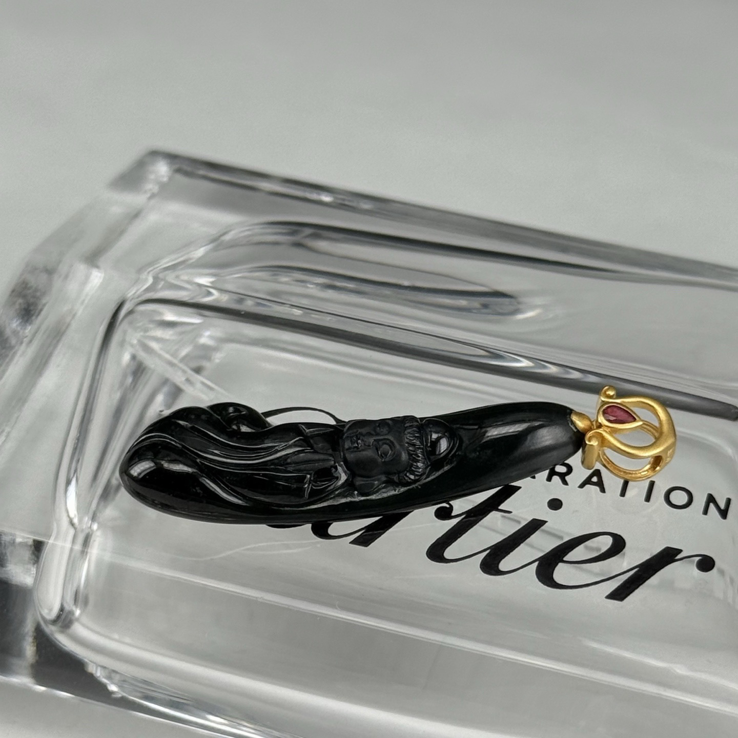 墨翠宝宝观音 种好色正 黑度极好 打灯通透油性十足  尺寸44.3