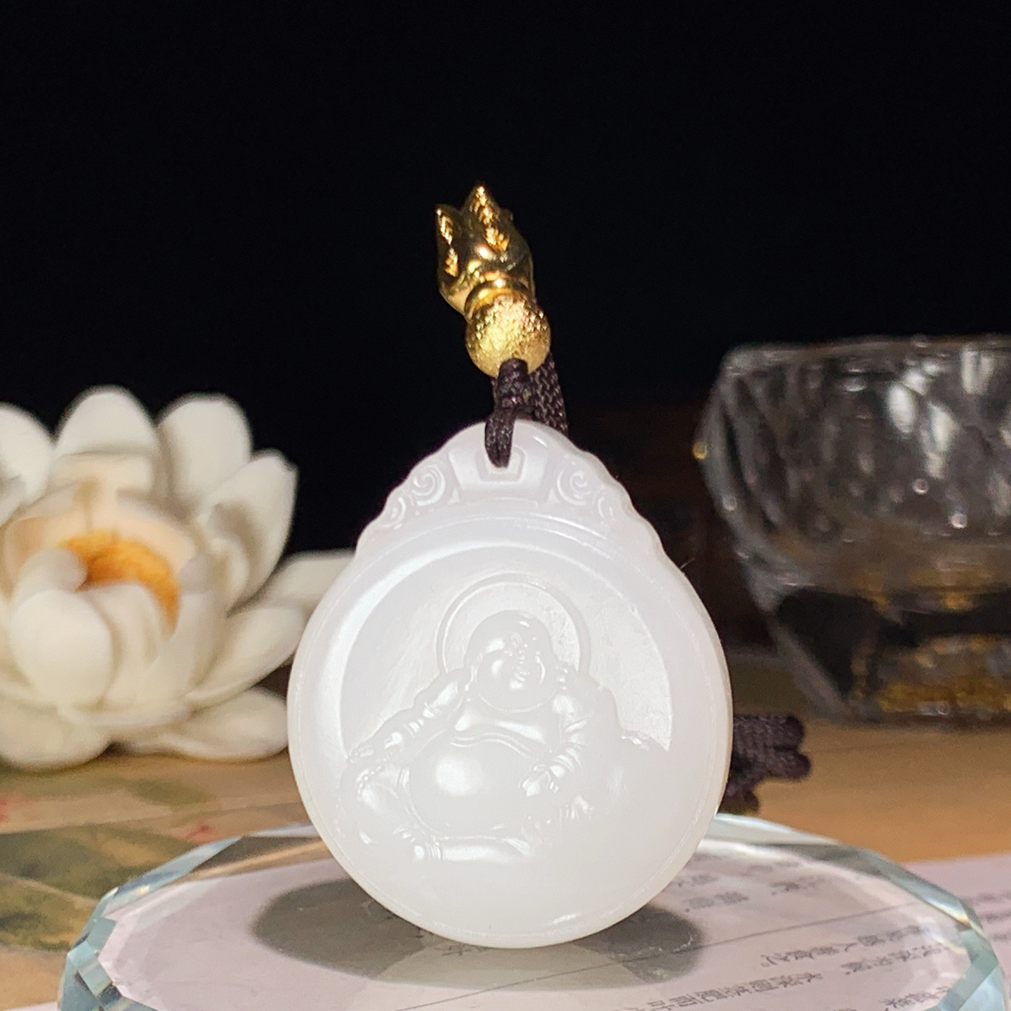 和田玉白玉白玉佛引福来挂件 尺寸36/30/12重27.5克。玉质细腻油润。手推出油。佩戴高端典雅。