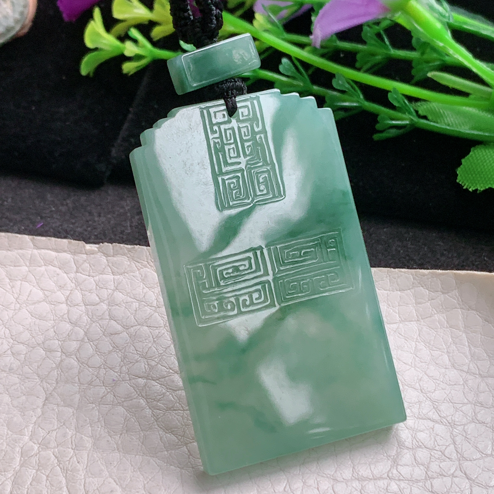 yl实拍55.5*32.8*5.6缅甸翡翠冰润雕花平安无事牌