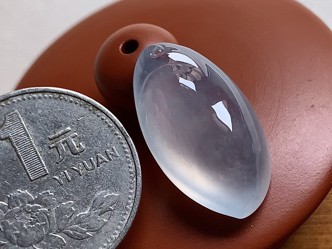 翡翠冰种白色福瓜..