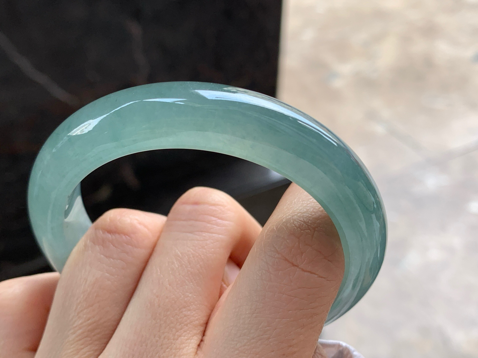 55.5-12.8-8.7

冰蓝水手镯^_^鲜艳