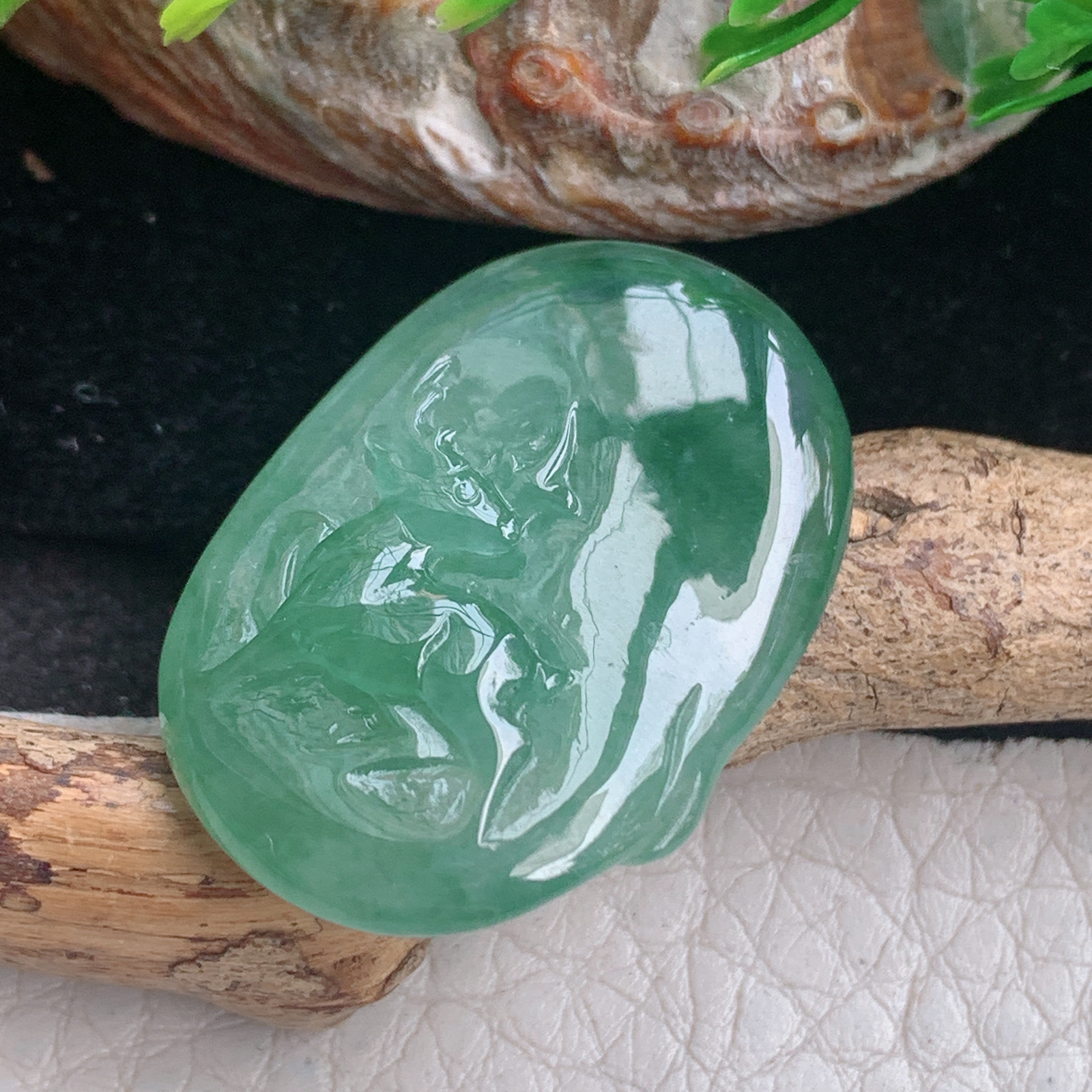 lz实拍30*21.6*6.5天然缅甸翡翠冰绿一路平安，一路顺玉吊坠 玉挂件