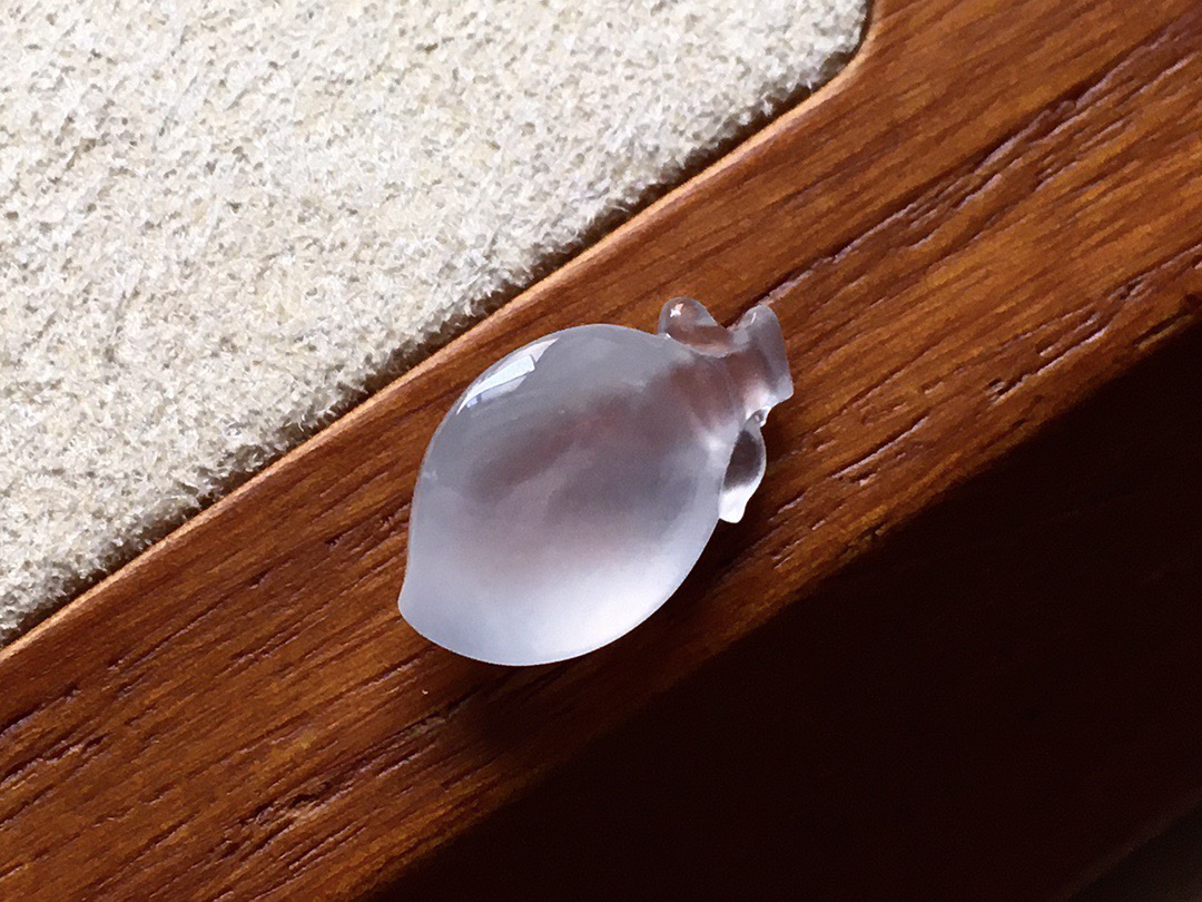 冰福瓜 小巧精致白皙透亮，尺寸13.8*8.6*5.4..