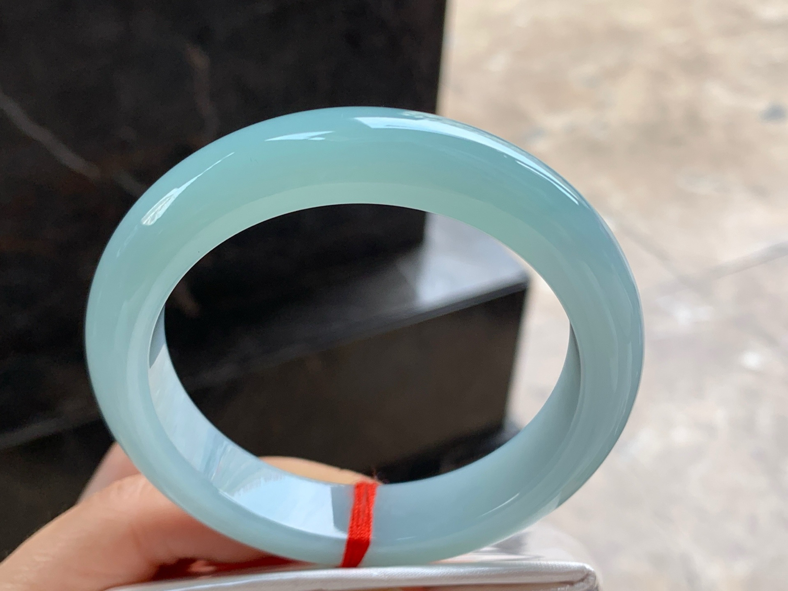 58-13-9.5

蓝底手镯^_^玉质温润 肉质细腻